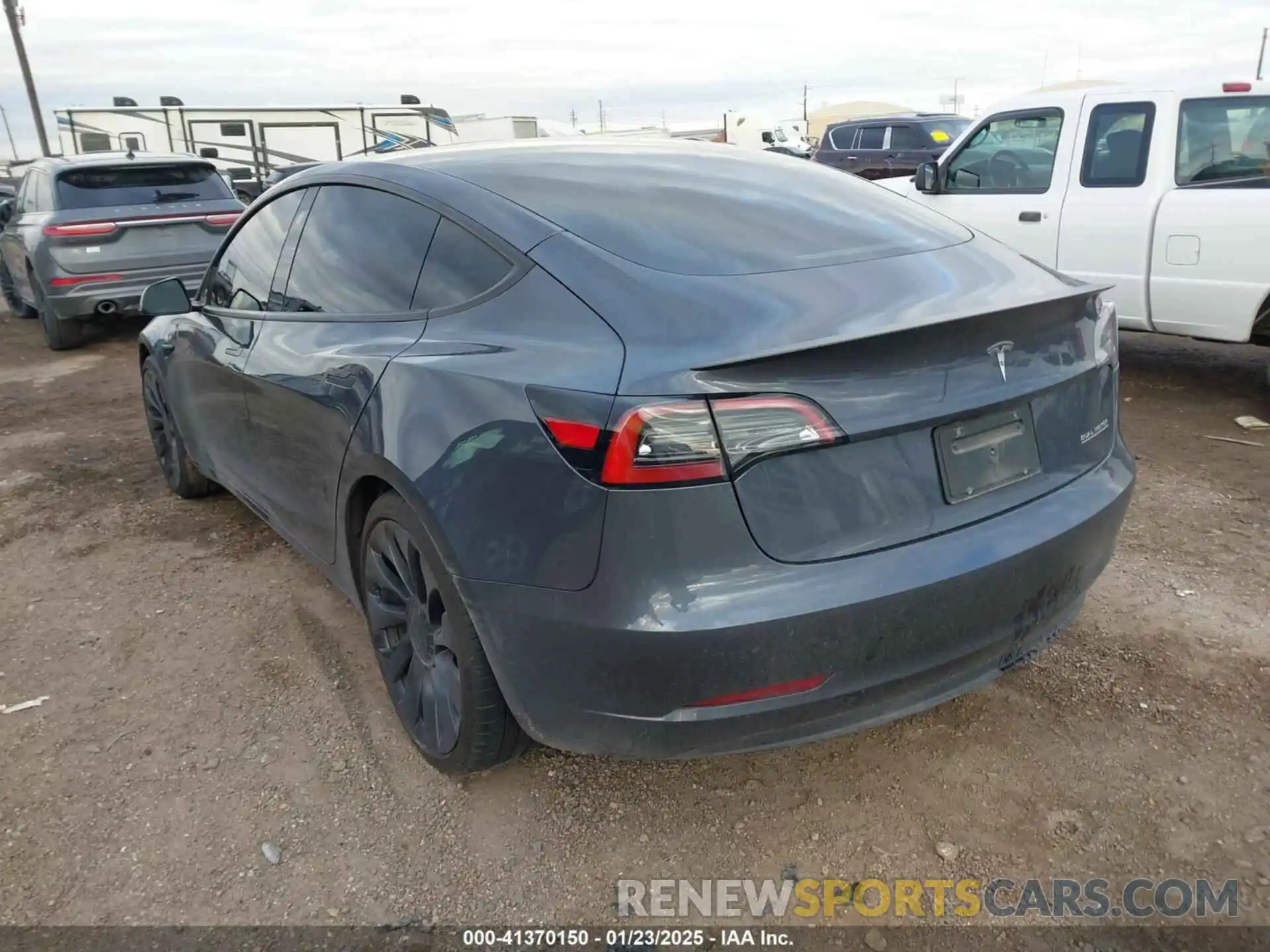 3 Photograph of a damaged car 5YJ3E1EC3PF637385 TESLA MODEL 3 2023