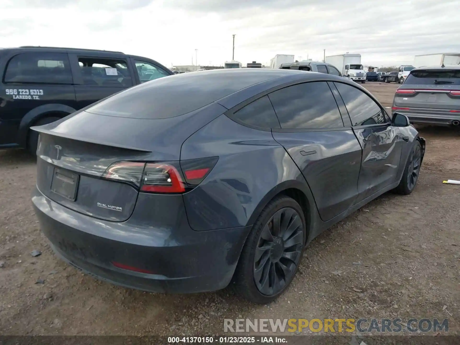 4 Photograph of a damaged car 5YJ3E1EC3PF637385 TESLA MODEL 3 2023