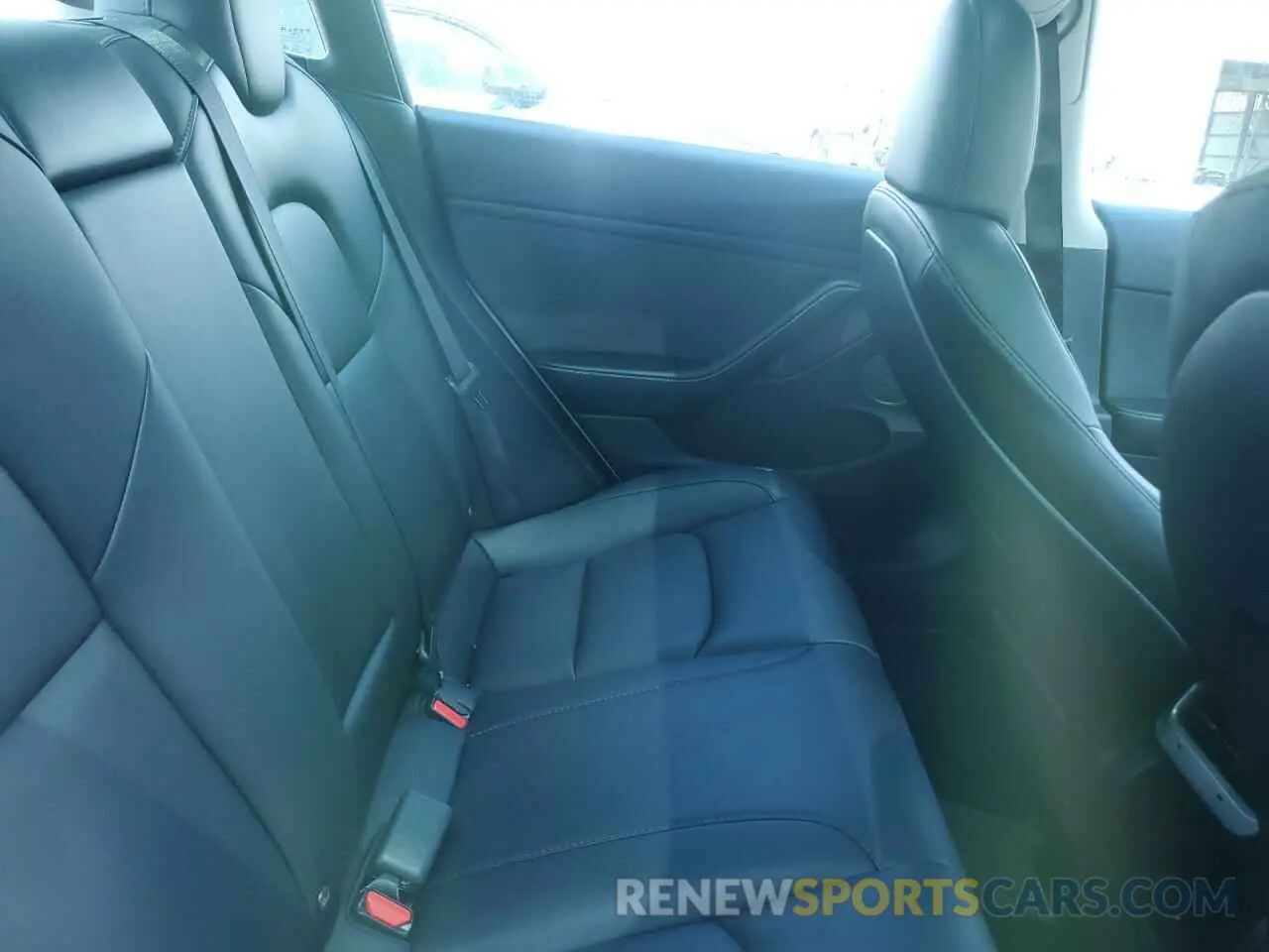 10 Photograph of a damaged car 5YJ3E1EC3PF675246 TESLA MODEL 3 2023