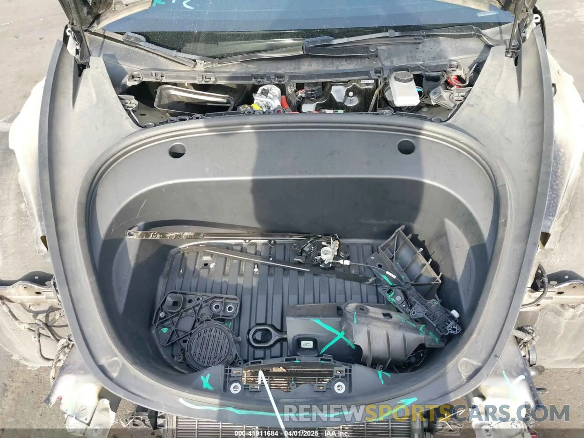 10 Photograph of a damaged car 5YJ3E1EC3PF716085 TESLA MODEL 3 2023