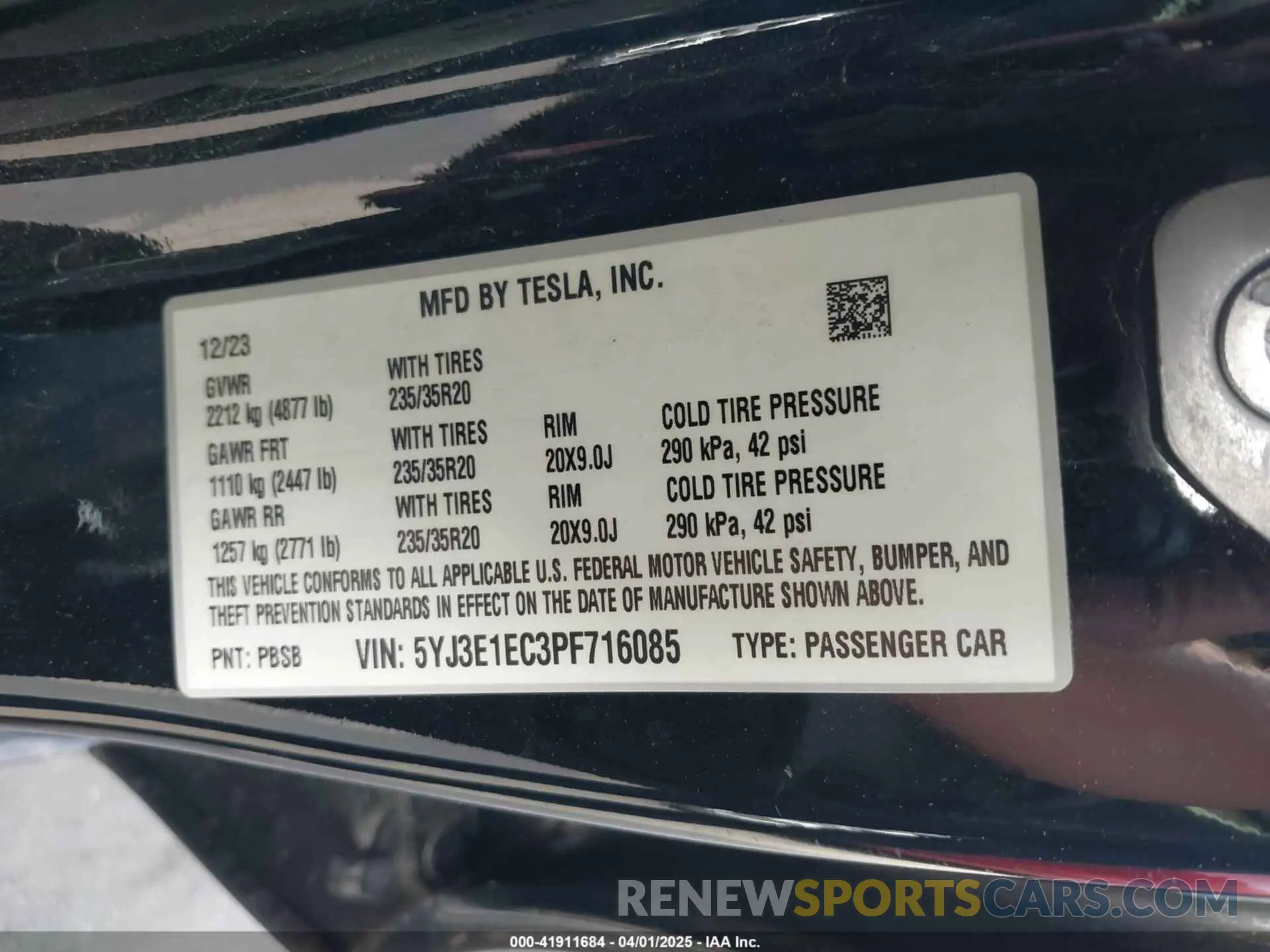 9 Photograph of a damaged car 5YJ3E1EC3PF716085 TESLA MODEL 3 2023