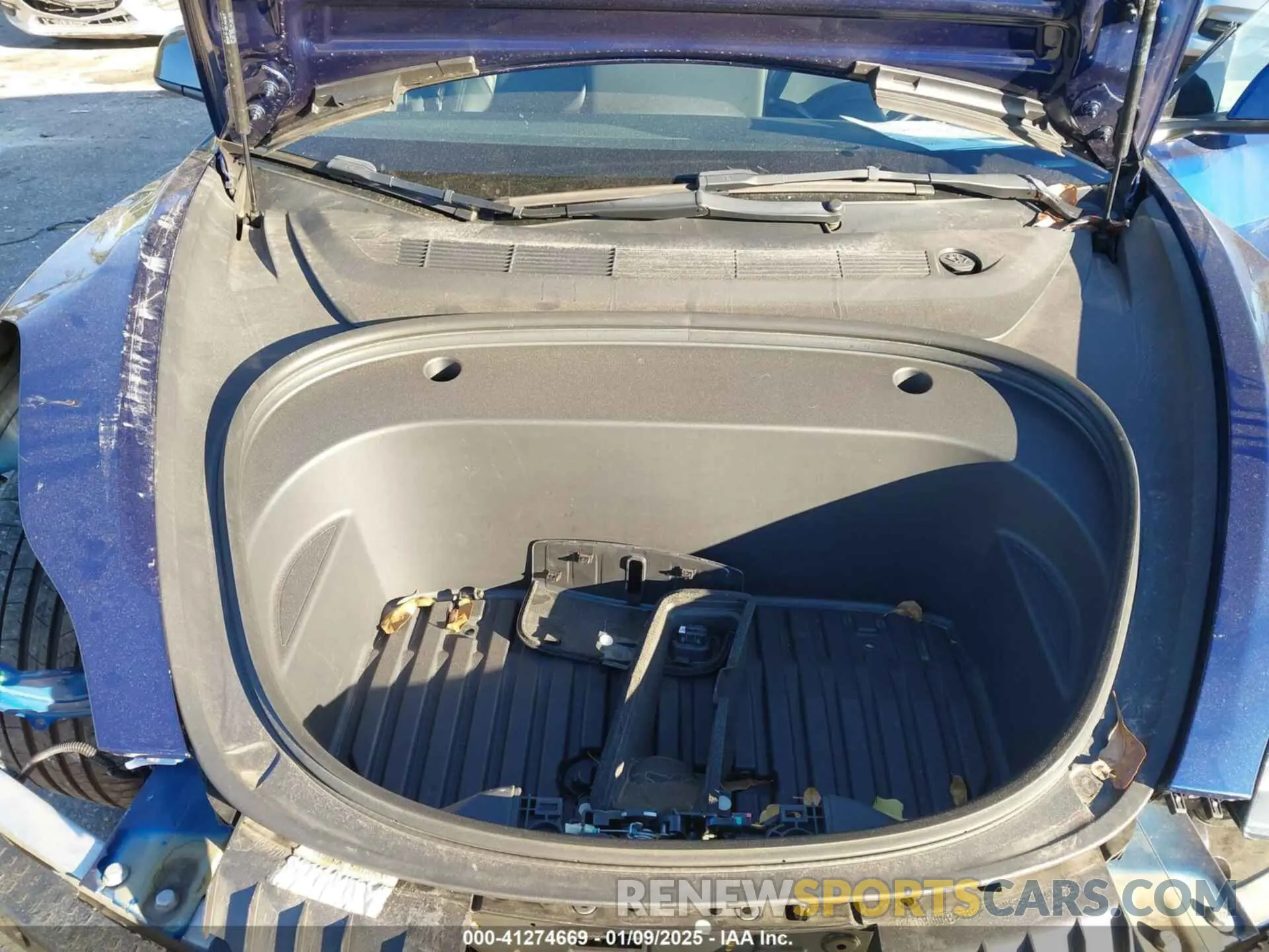10 Photograph of a damaged car 5YJ3E1EC4PF404521 TESLA MODEL 3 2023