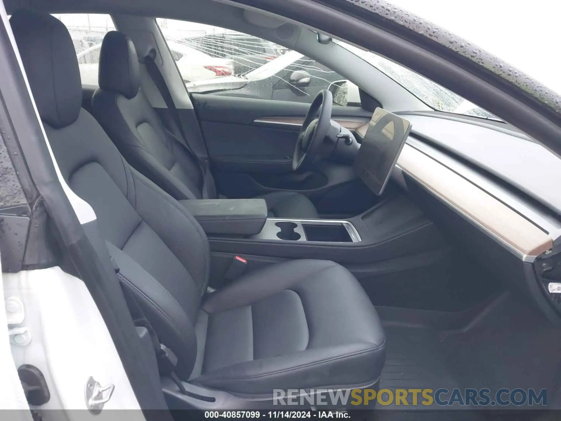 5 Photograph of a damaged car 5YJ3E1EC4PF628033 TESLA MODEL 3 2023