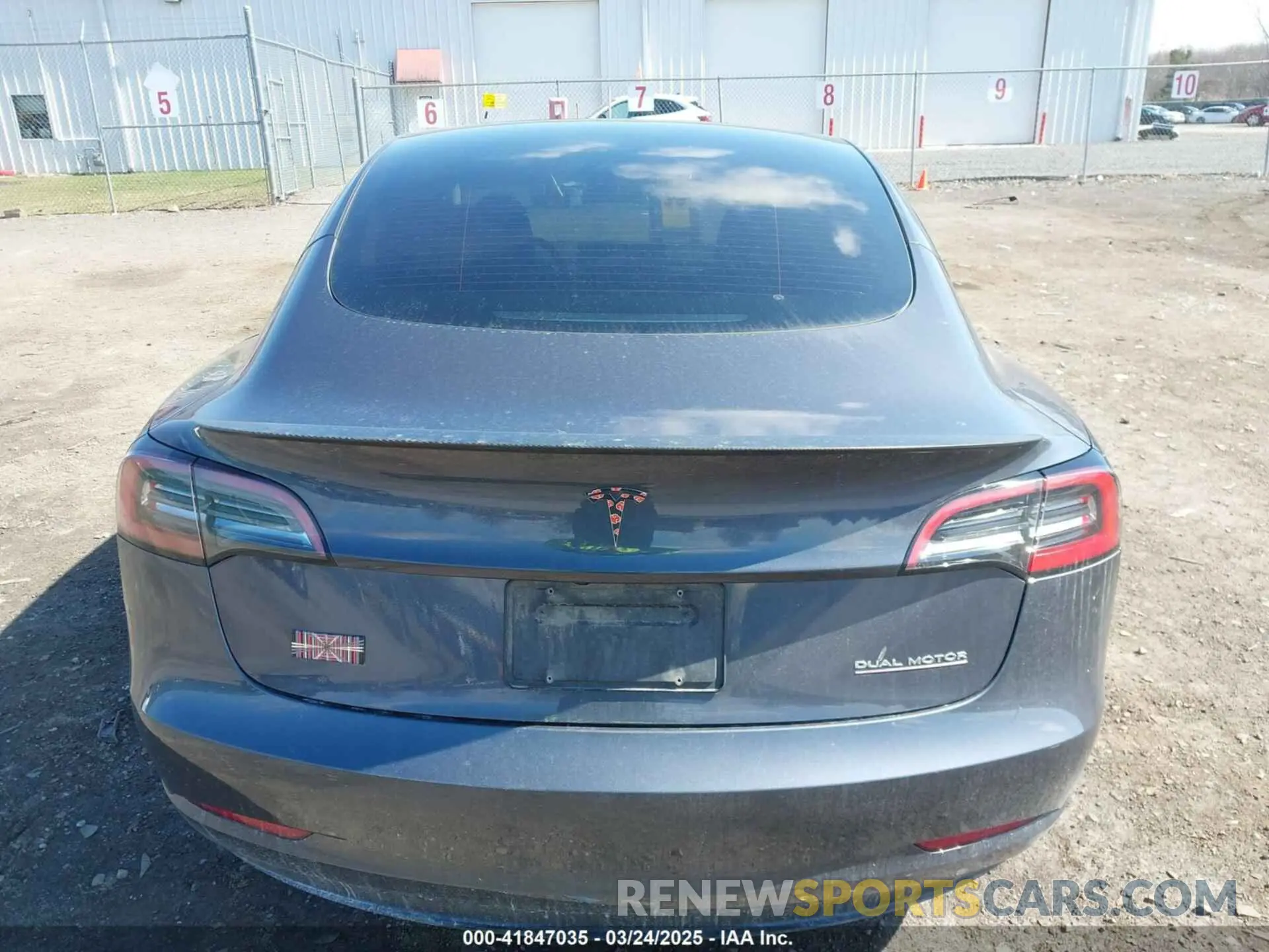 15 Photograph of a damaged car 5YJ3E1EC4PF633961 TESLA MODEL 3 2023