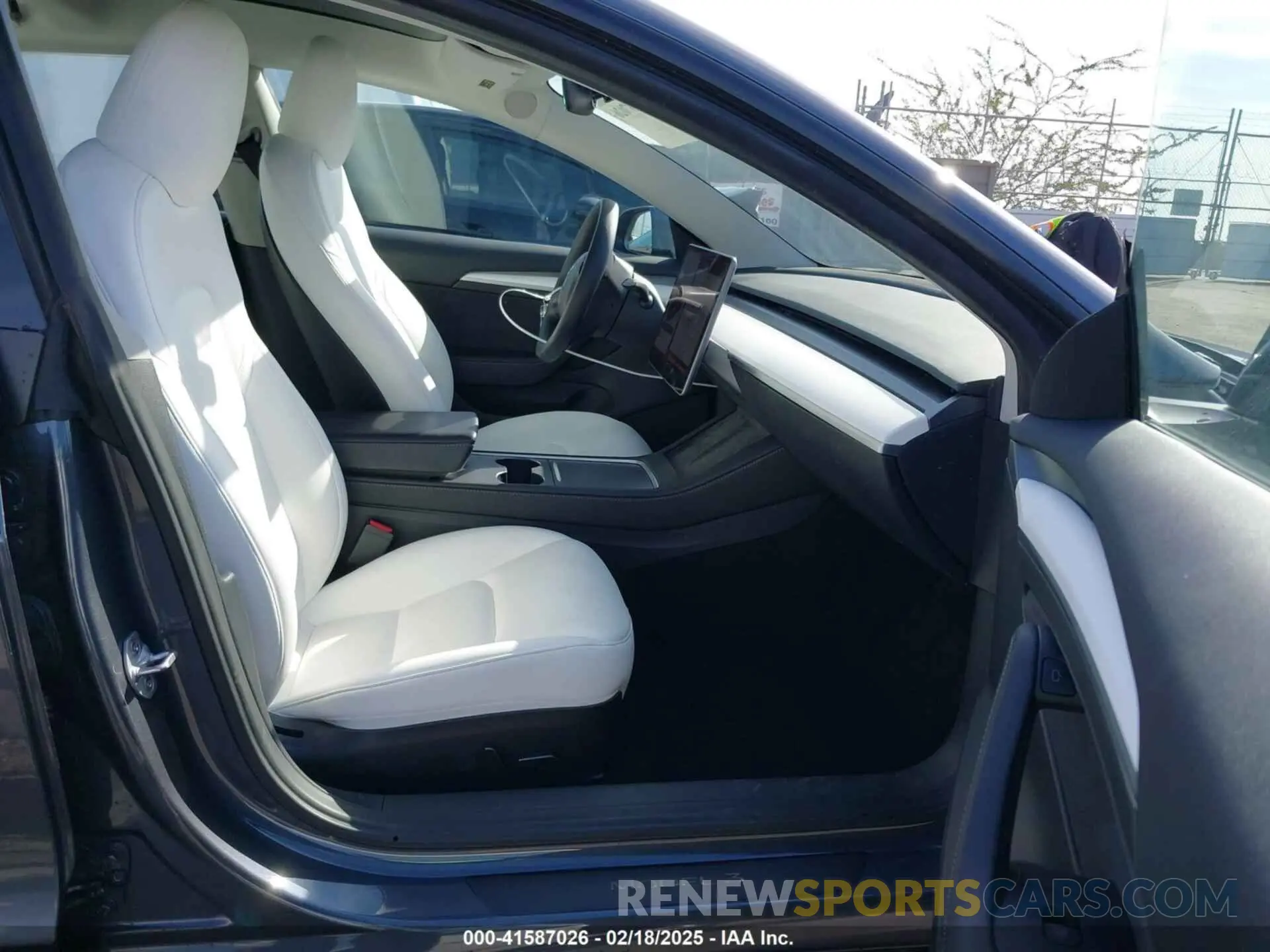 5 Photograph of a damaged car 5YJ3E1EC4PF705449 TESLA MODEL 3 2023