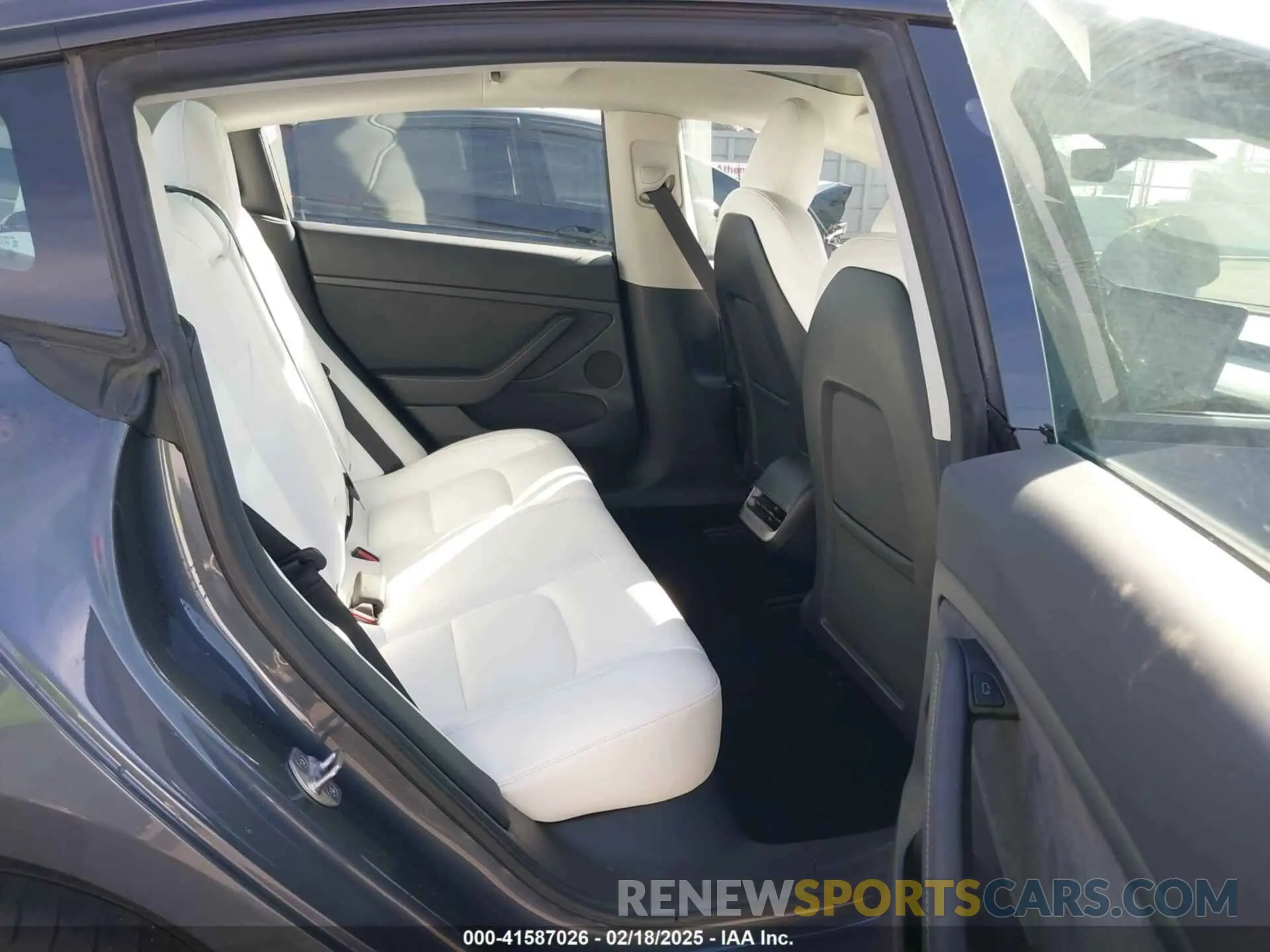 8 Photograph of a damaged car 5YJ3E1EC4PF705449 TESLA MODEL 3 2023