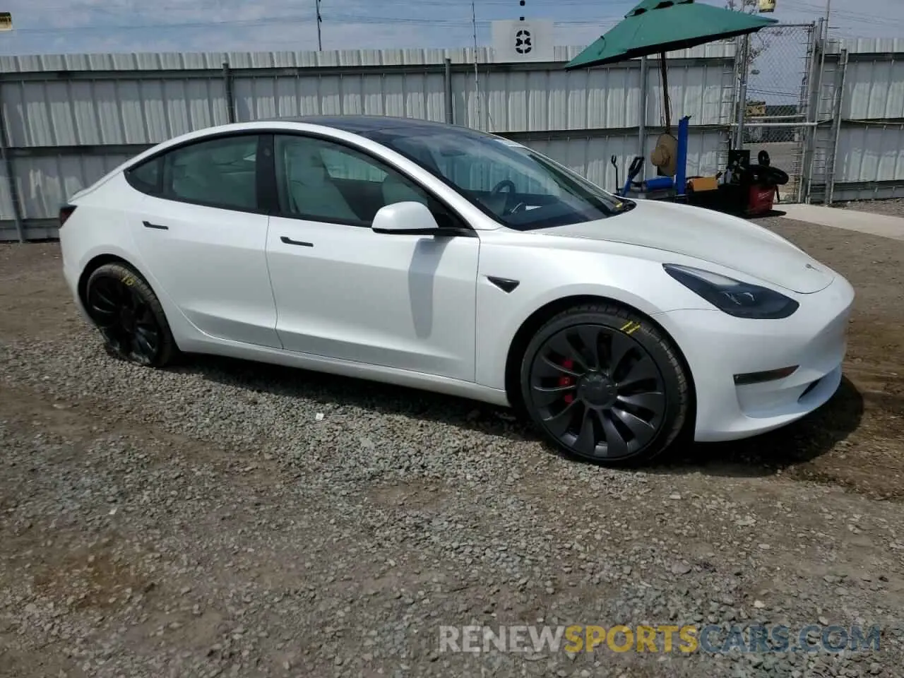 4 Photograph of a damaged car 5YJ3E1EC5PF487845 TESLA MODEL 3 2023