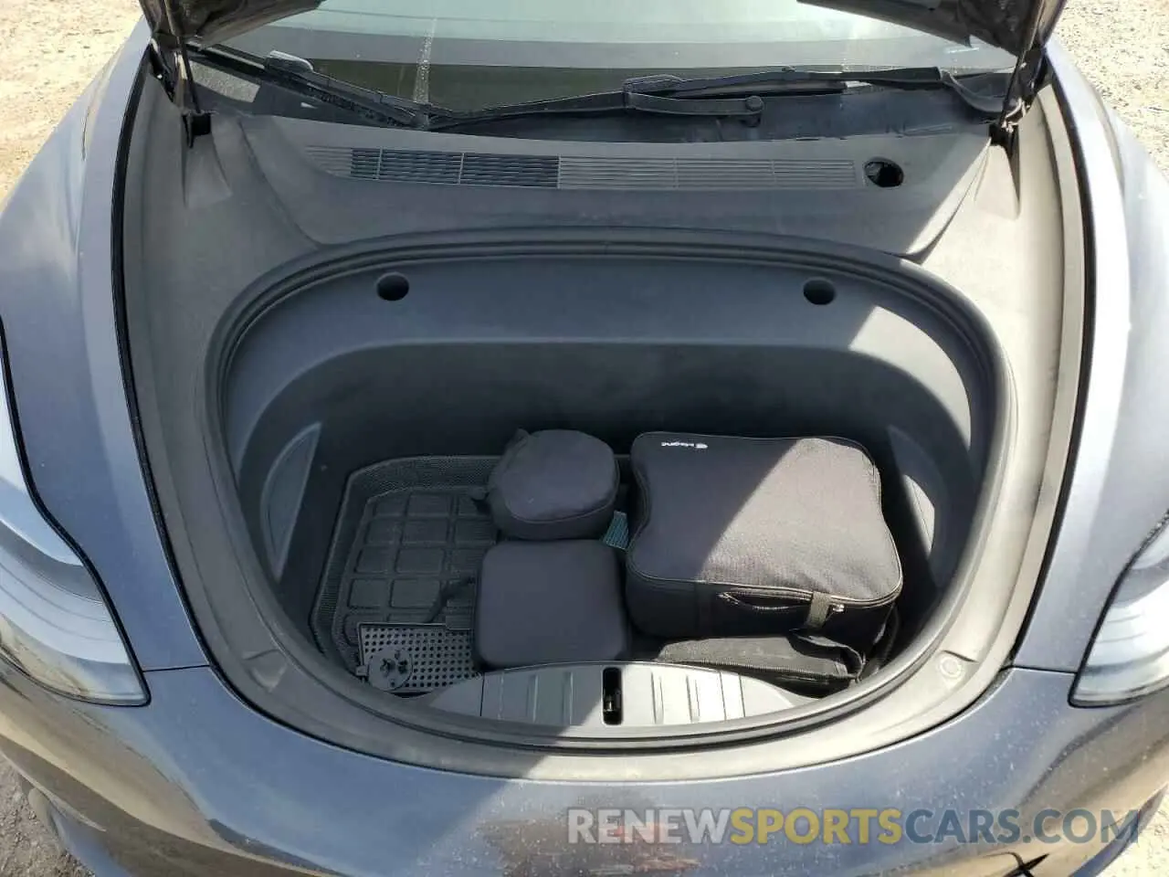 11 Photograph of a damaged car 5YJ3E1EC5PF633483 TESLA MODEL 3 2023