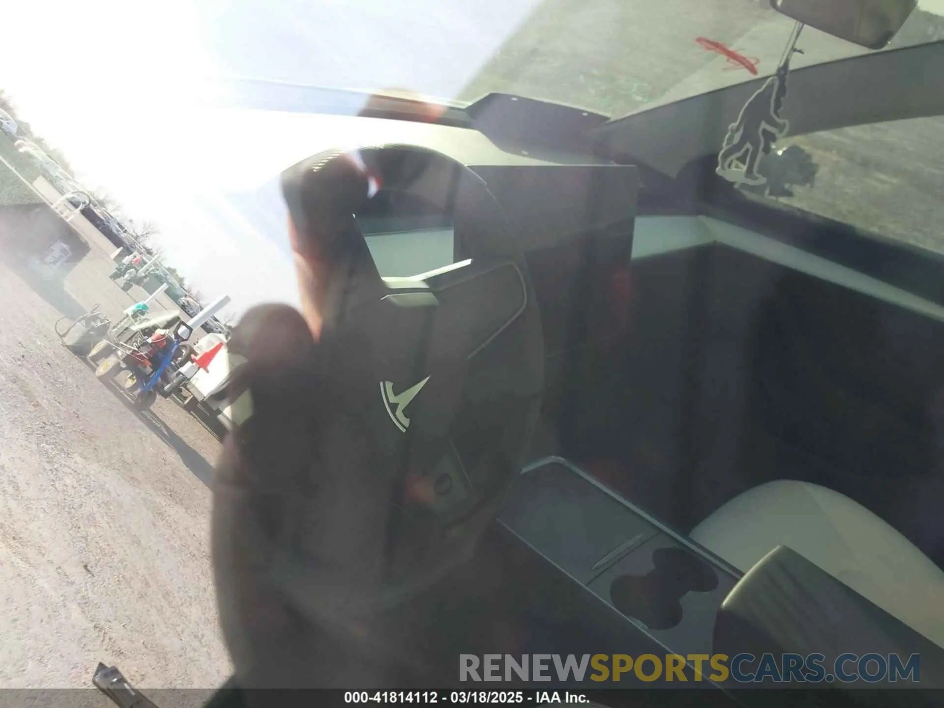 15 Photograph of a damaged car 5YJ3E1EC5PF689620 TESLA MODEL 3 2023