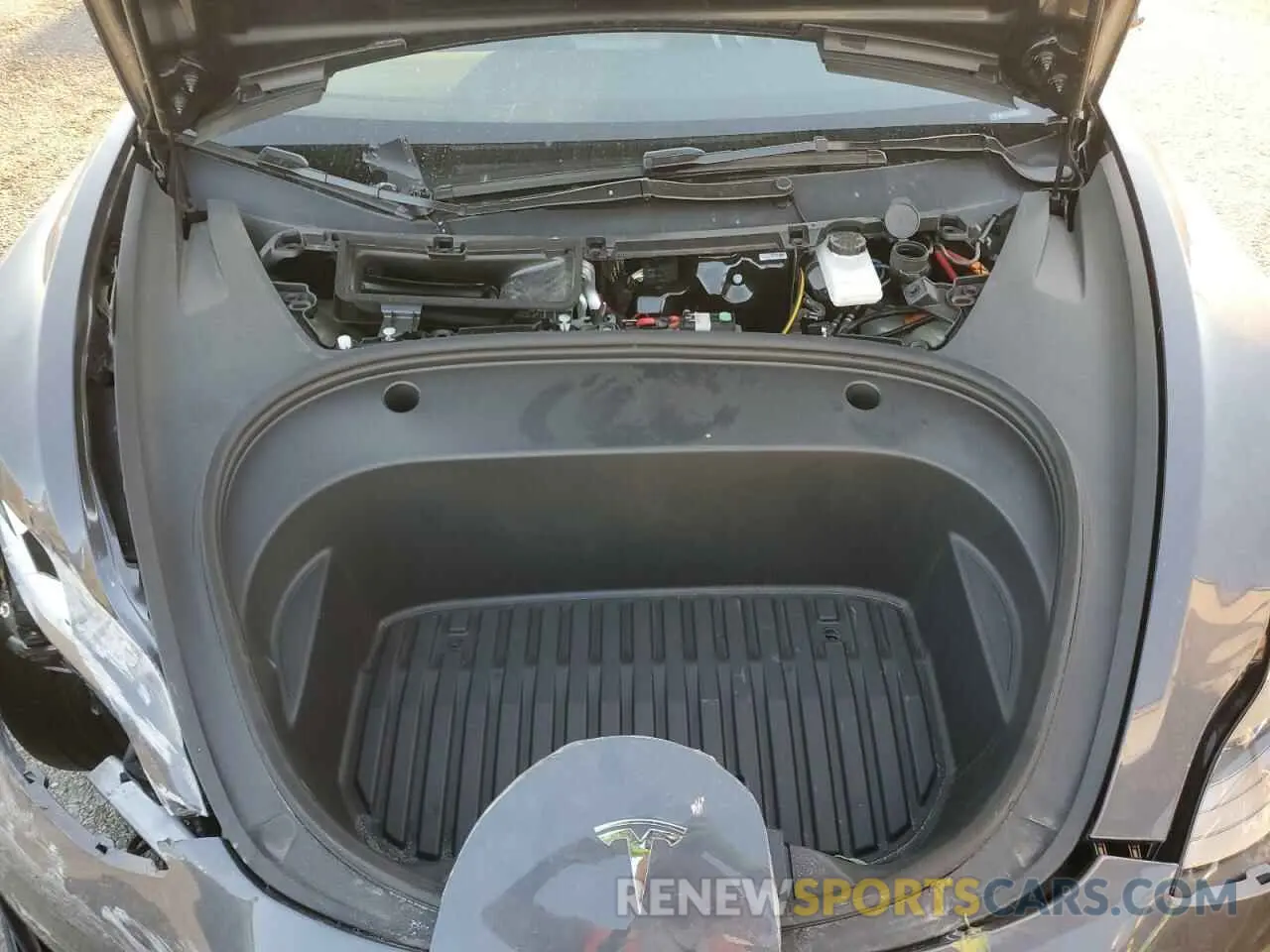 11 Photograph of a damaged car 5YJ3E1EC5PF691822 TESLA MODEL 3 2023