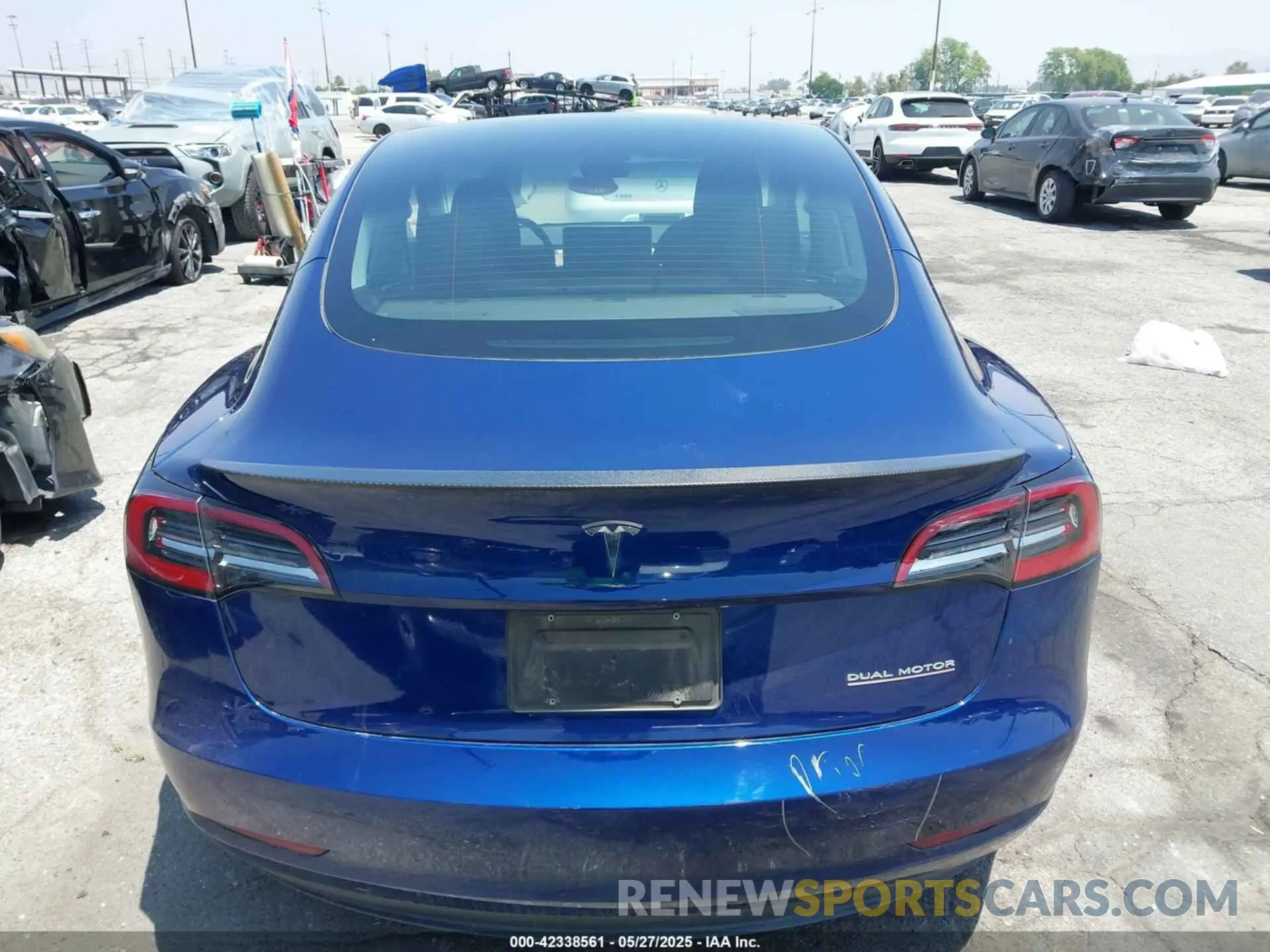 17 Photograph of a damaged car 5YJ3E1EC6PF431574 TESLA MODEL 3 2023
