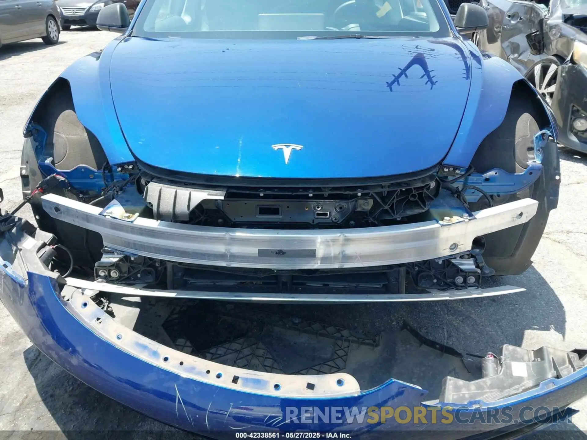 6 Photograph of a damaged car 5YJ3E1EC6PF431574 TESLA MODEL 3 2023