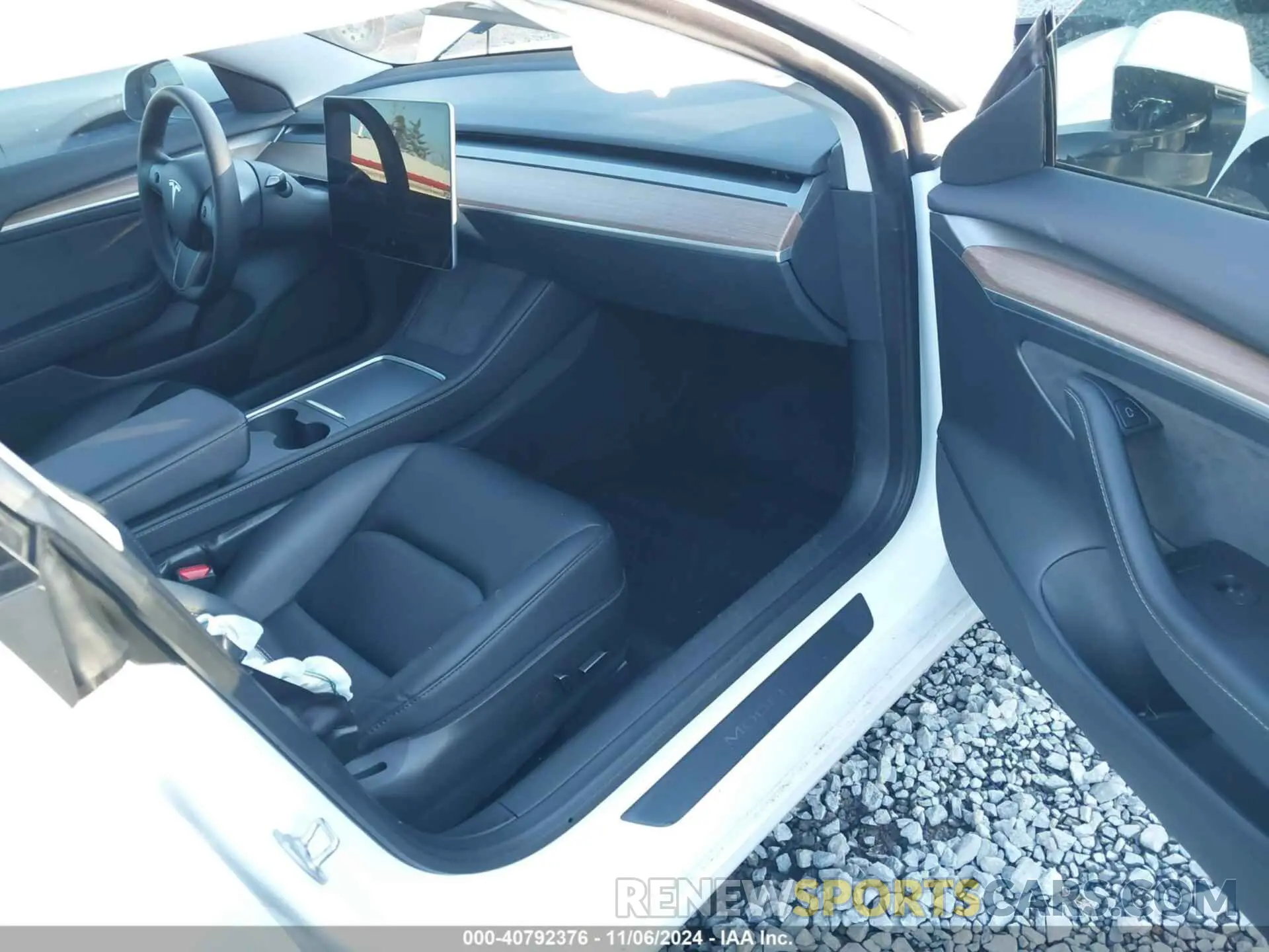 5 Photograph of a damaged car 5YJ3E1EC6PF553660 TESLA MODEL 3 2023
