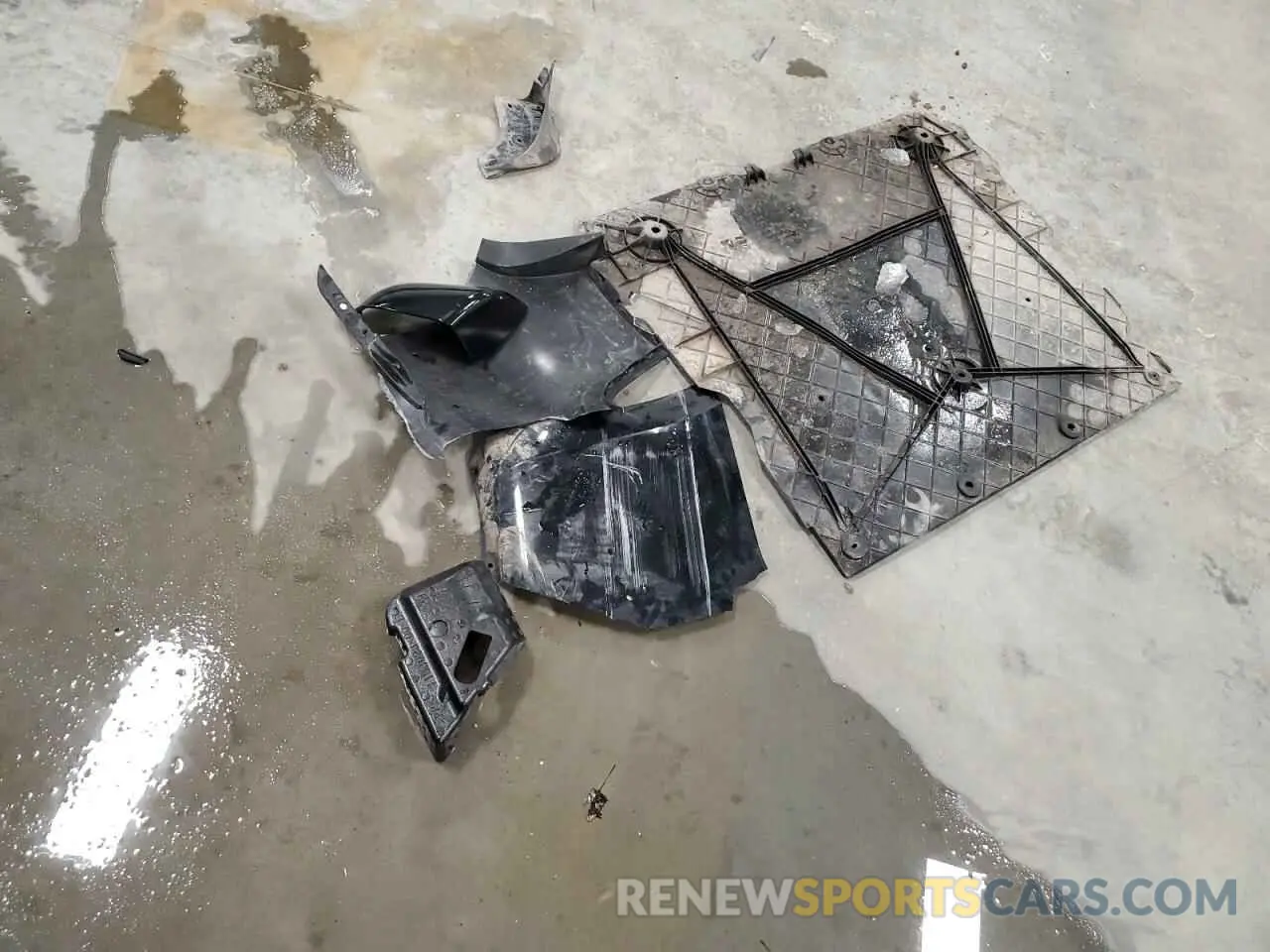 12 Photograph of a damaged car 5YJ3E1EC7PF399105 TESLA MODEL 3 2023