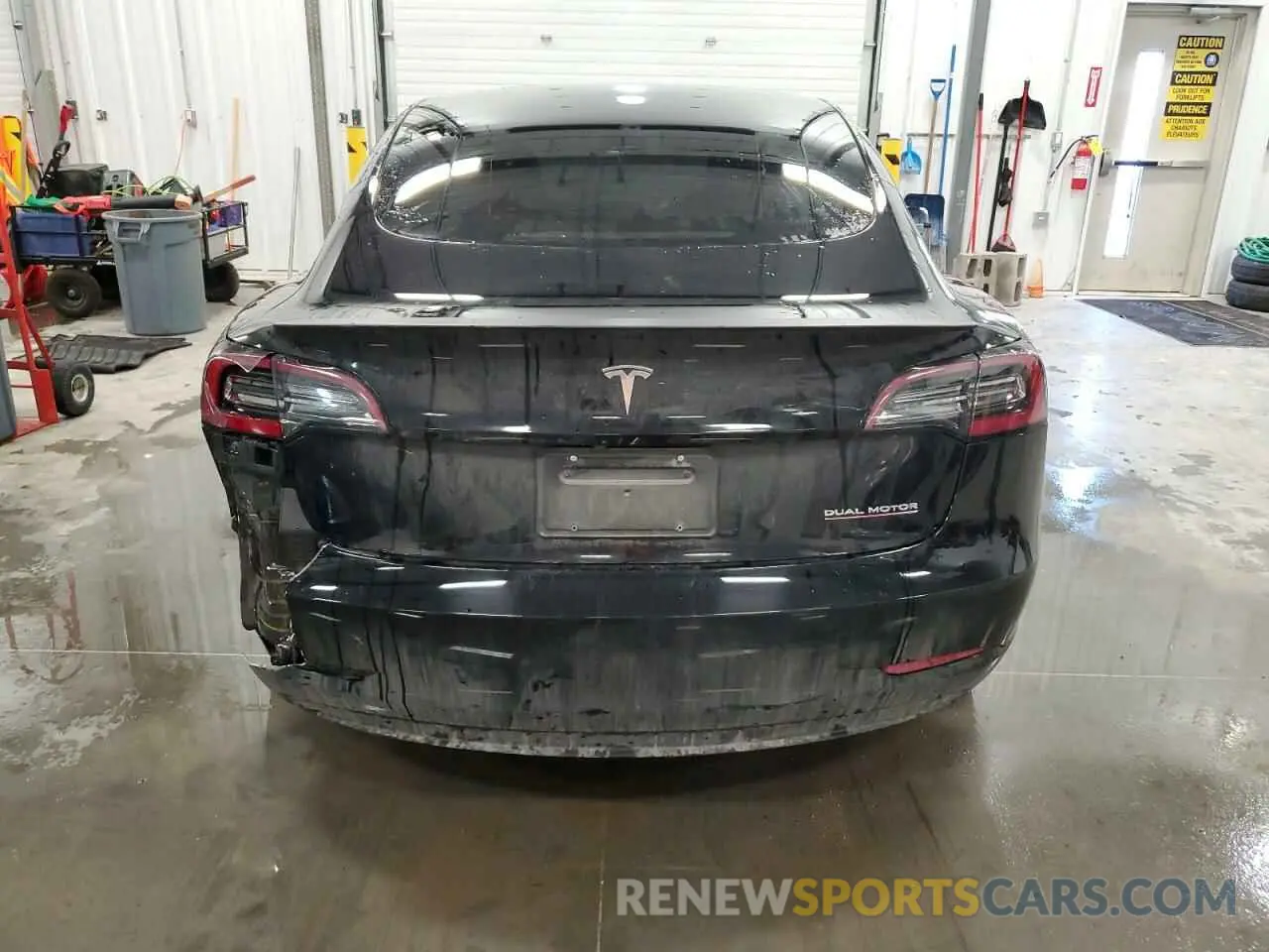 6 Photograph of a damaged car 5YJ3E1EC7PF399105 TESLA MODEL 3 2023