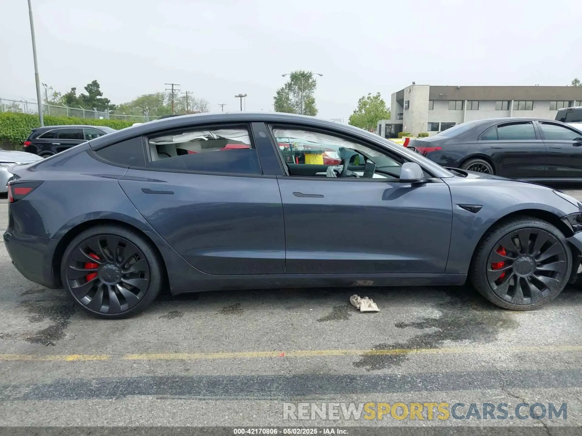 12 Photograph of a damaged car 5YJ3E1EC7PF420907 TESLA MODEL 3 2023