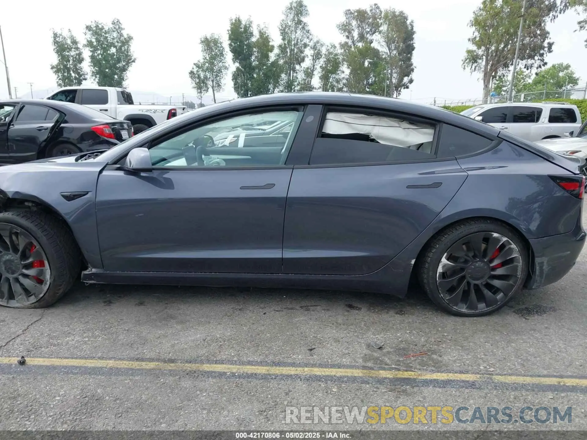 13 Photograph of a damaged car 5YJ3E1EC7PF420907 TESLA MODEL 3 2023