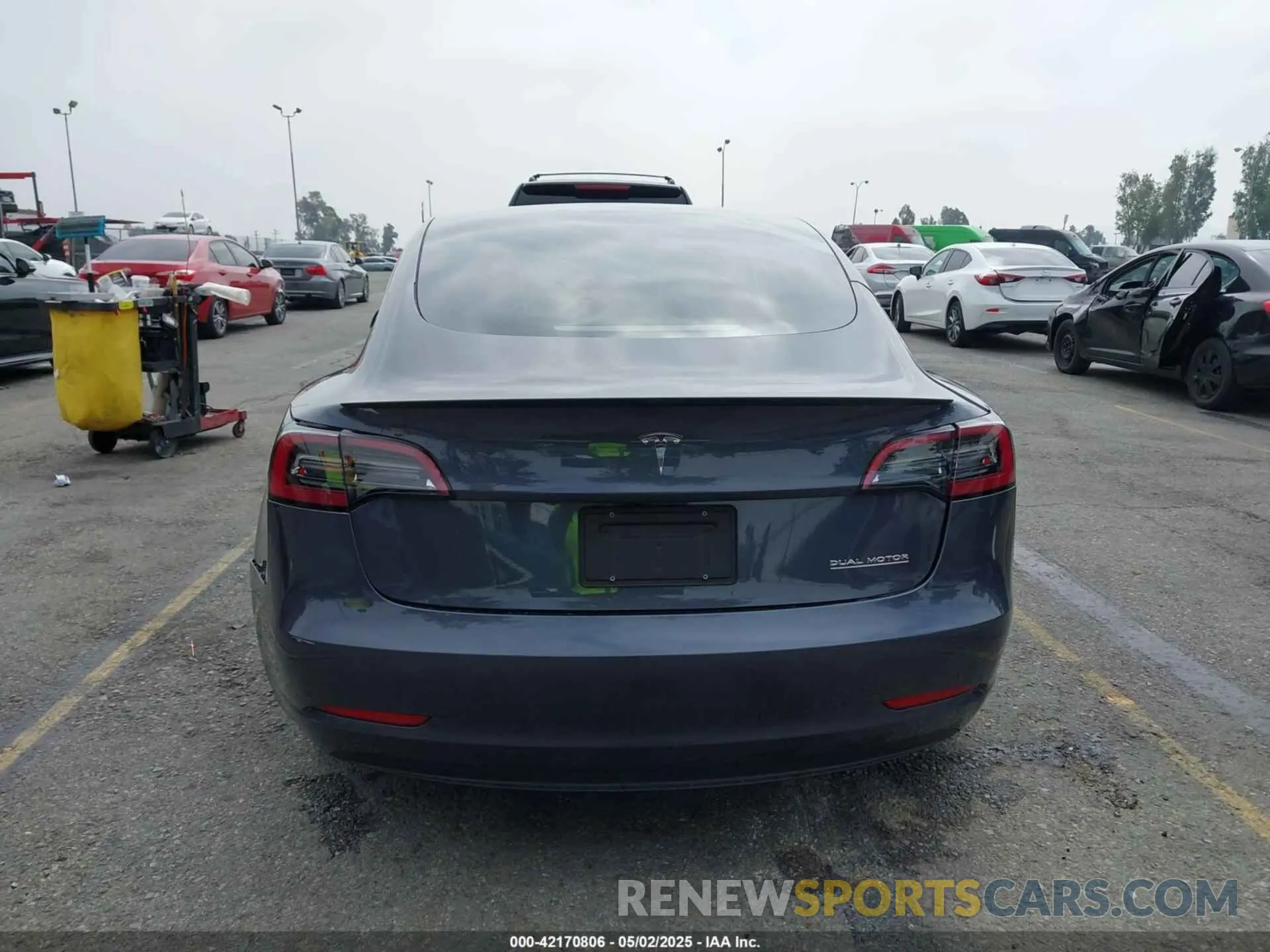 15 Photograph of a damaged car 5YJ3E1EC7PF420907 TESLA MODEL 3 2023