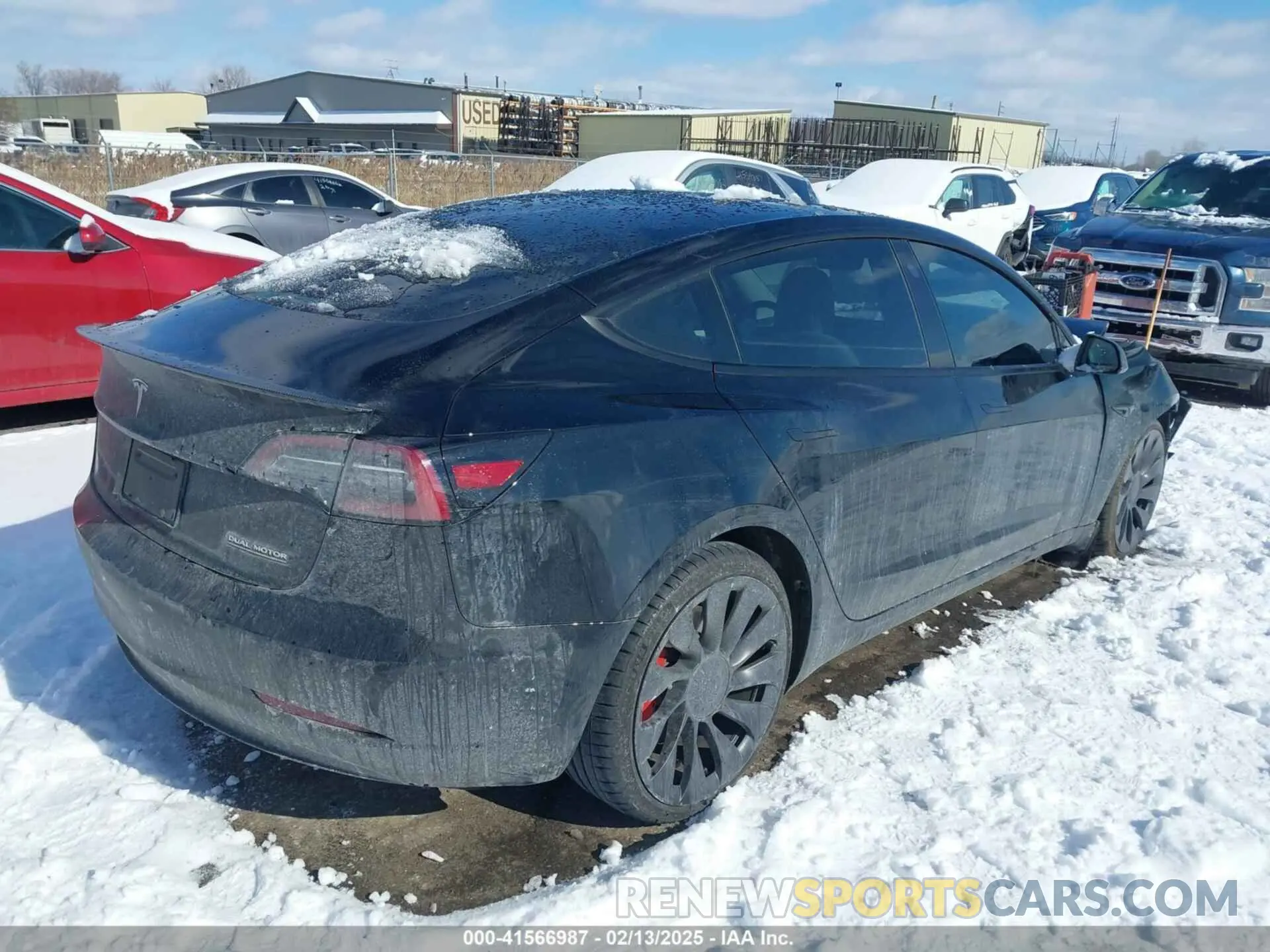4 Photograph of a damaged car 5YJ3E1EC7PF423161 TESLA MODEL 3 2023