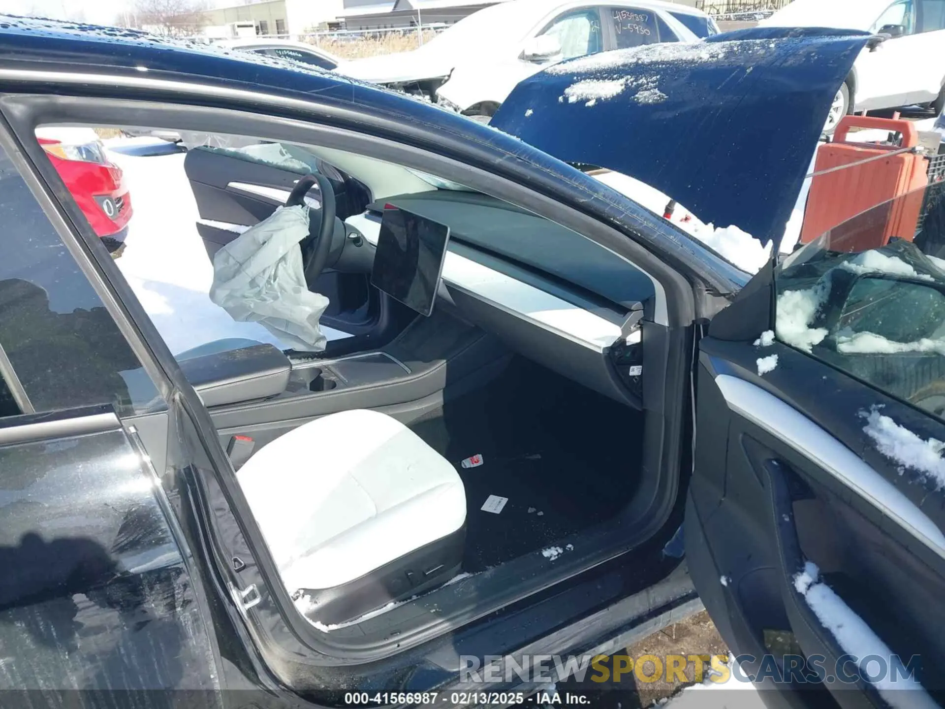 5 Photograph of a damaged car 5YJ3E1EC7PF423161 TESLA MODEL 3 2023