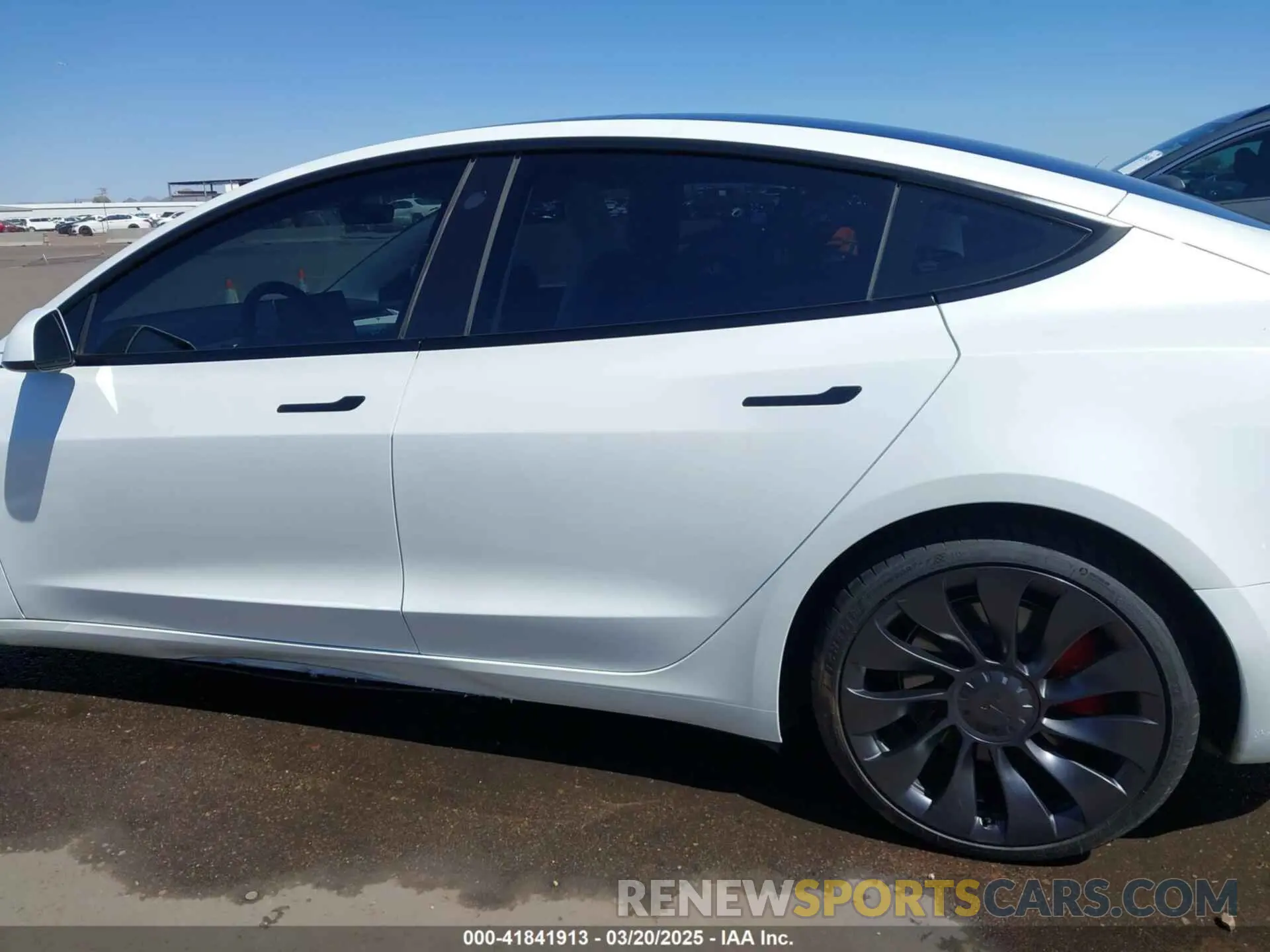 14 Photograph of a damaged car 5YJ3E1EC7PF432748 TESLA MODEL 3 2023