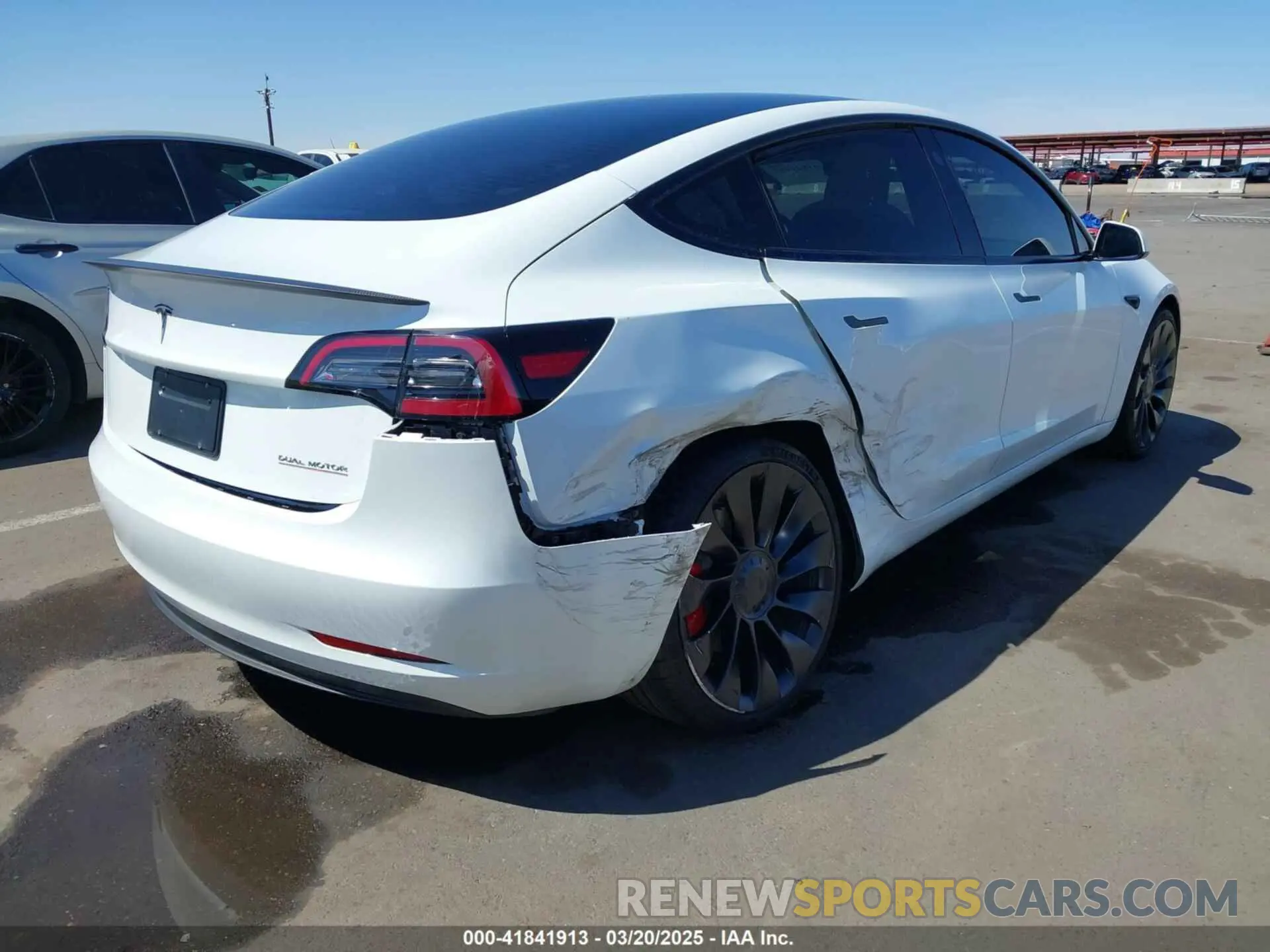 4 Photograph of a damaged car 5YJ3E1EC7PF432748 TESLA MODEL 3 2023