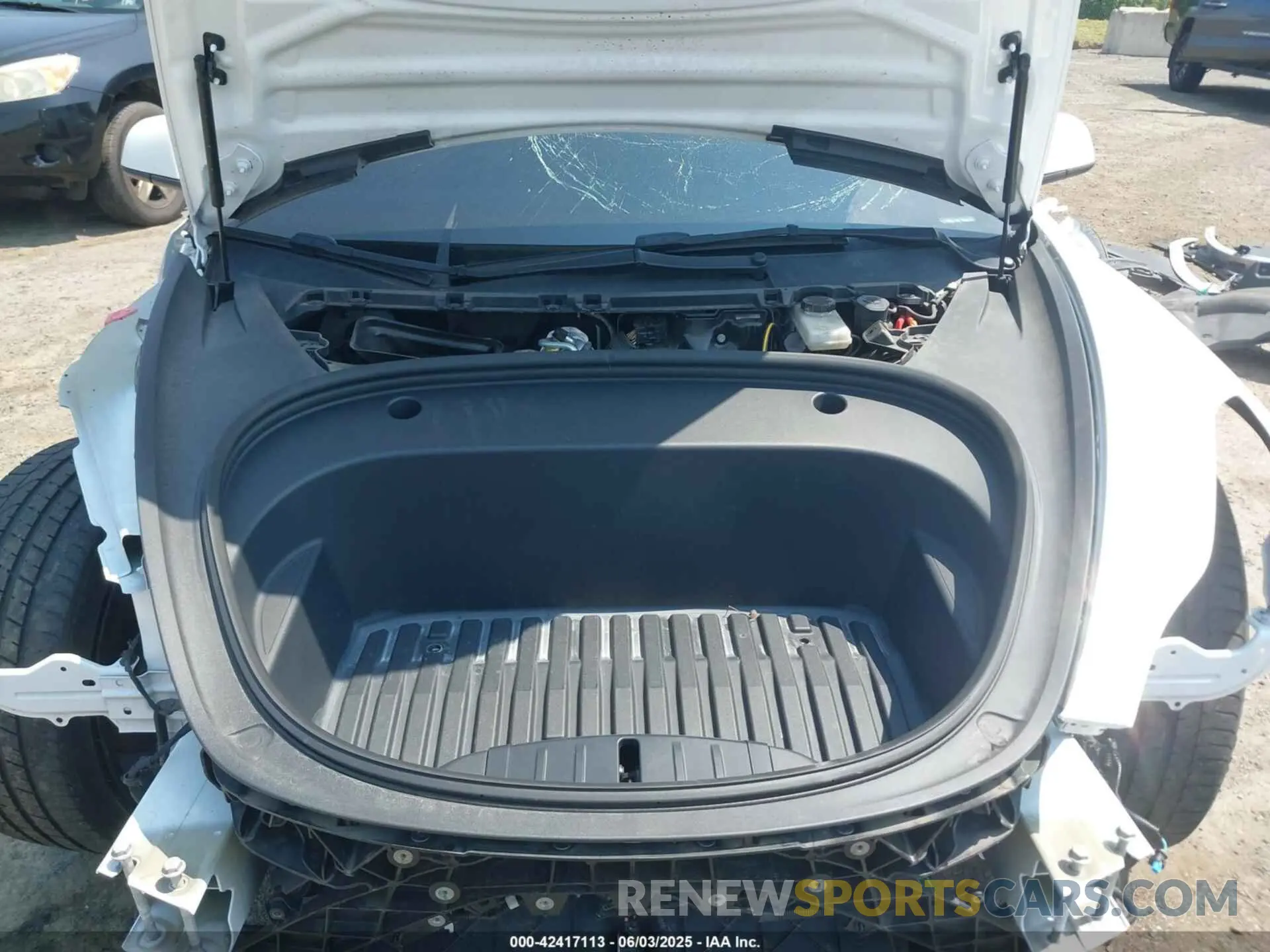 10 Photograph of a damaged car 5YJ3E1EC7PF500160 TESLA MODEL 3 2023