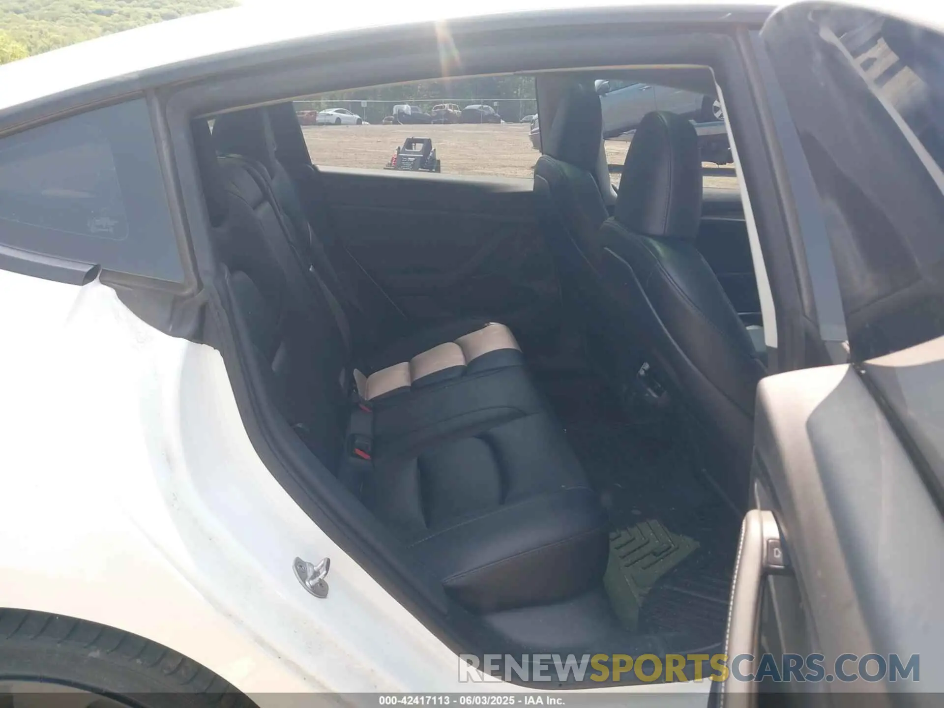 8 Photograph of a damaged car 5YJ3E1EC7PF500160 TESLA MODEL 3 2023