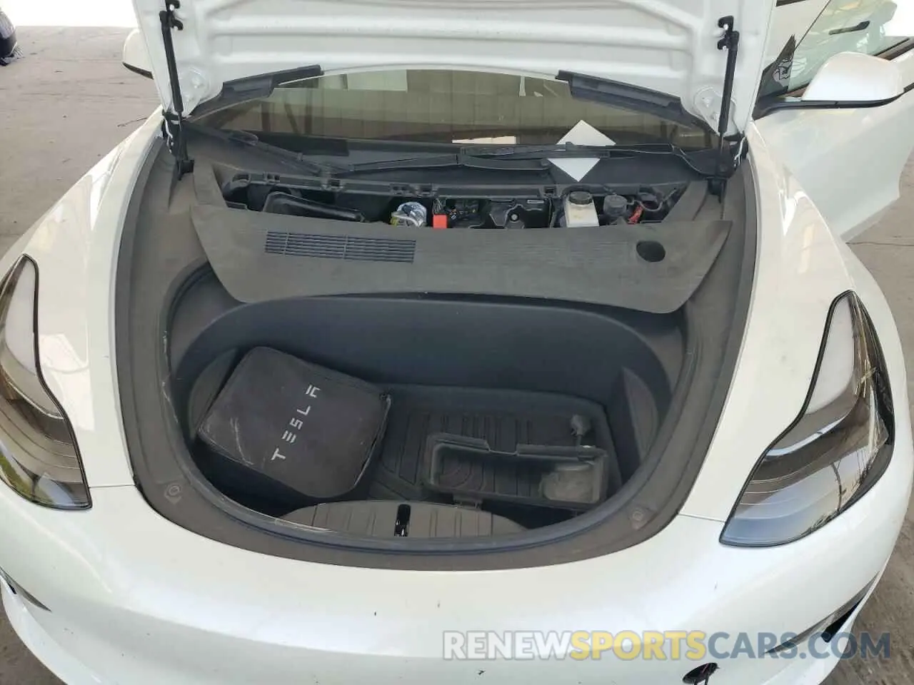 11 Photograph of a damaged car 5YJ3E1EC7PF600078 TESLA MODEL 3 2023