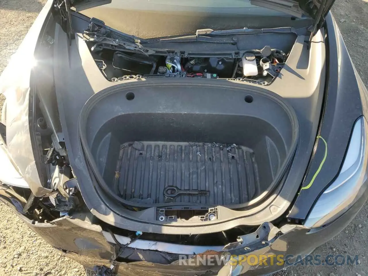 11 Photograph of a damaged car 5YJ3E1EC8PF409012 TESLA MODEL 3 2023