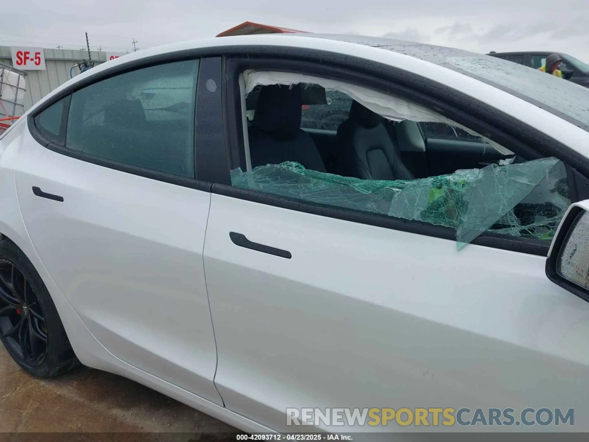 20 Photograph of a damaged car 5YJ3E1EC8PF487550 TESLA MODEL 3 2023