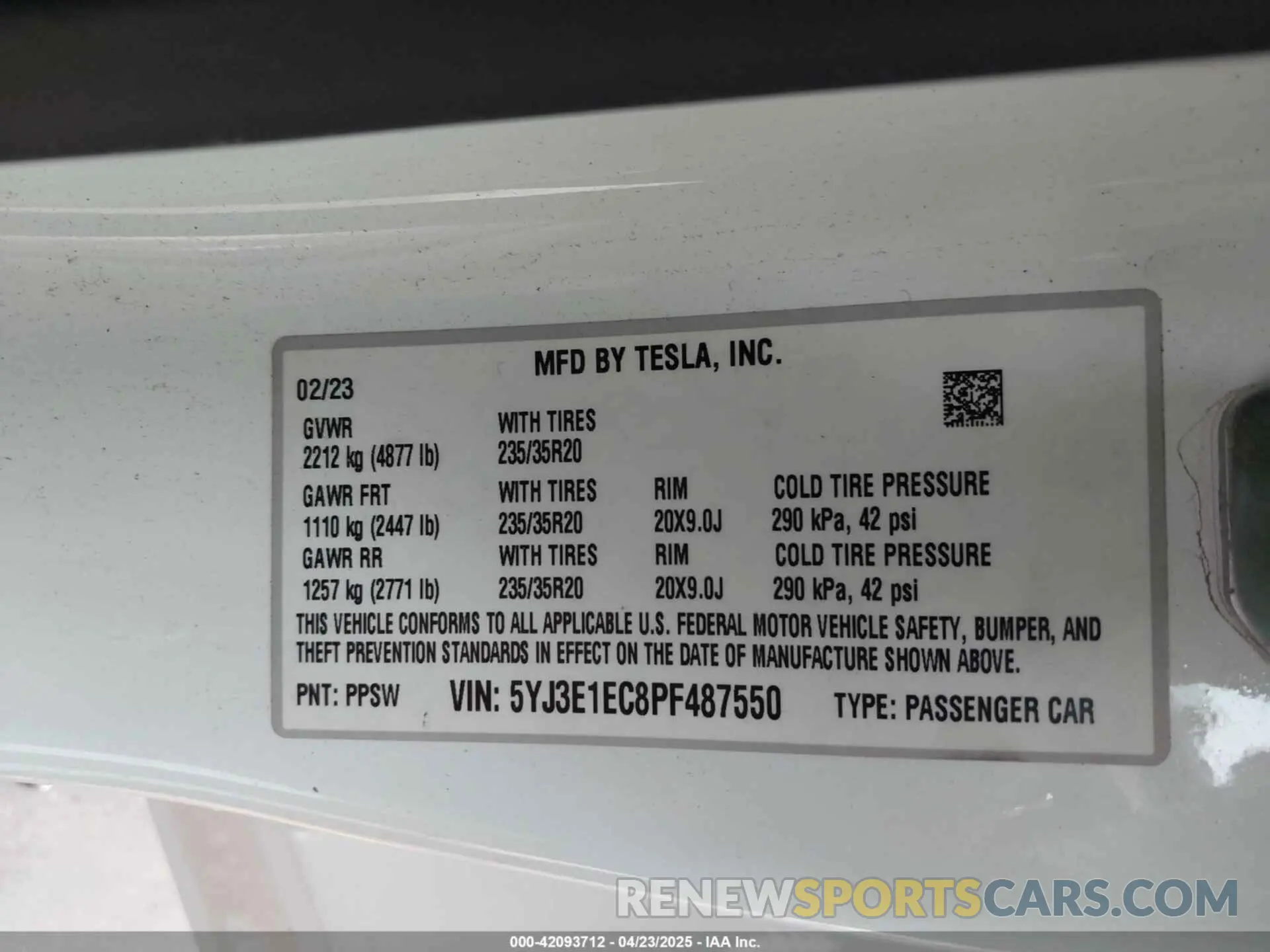 9 Photograph of a damaged car 5YJ3E1EC8PF487550 TESLA MODEL 3 2023
