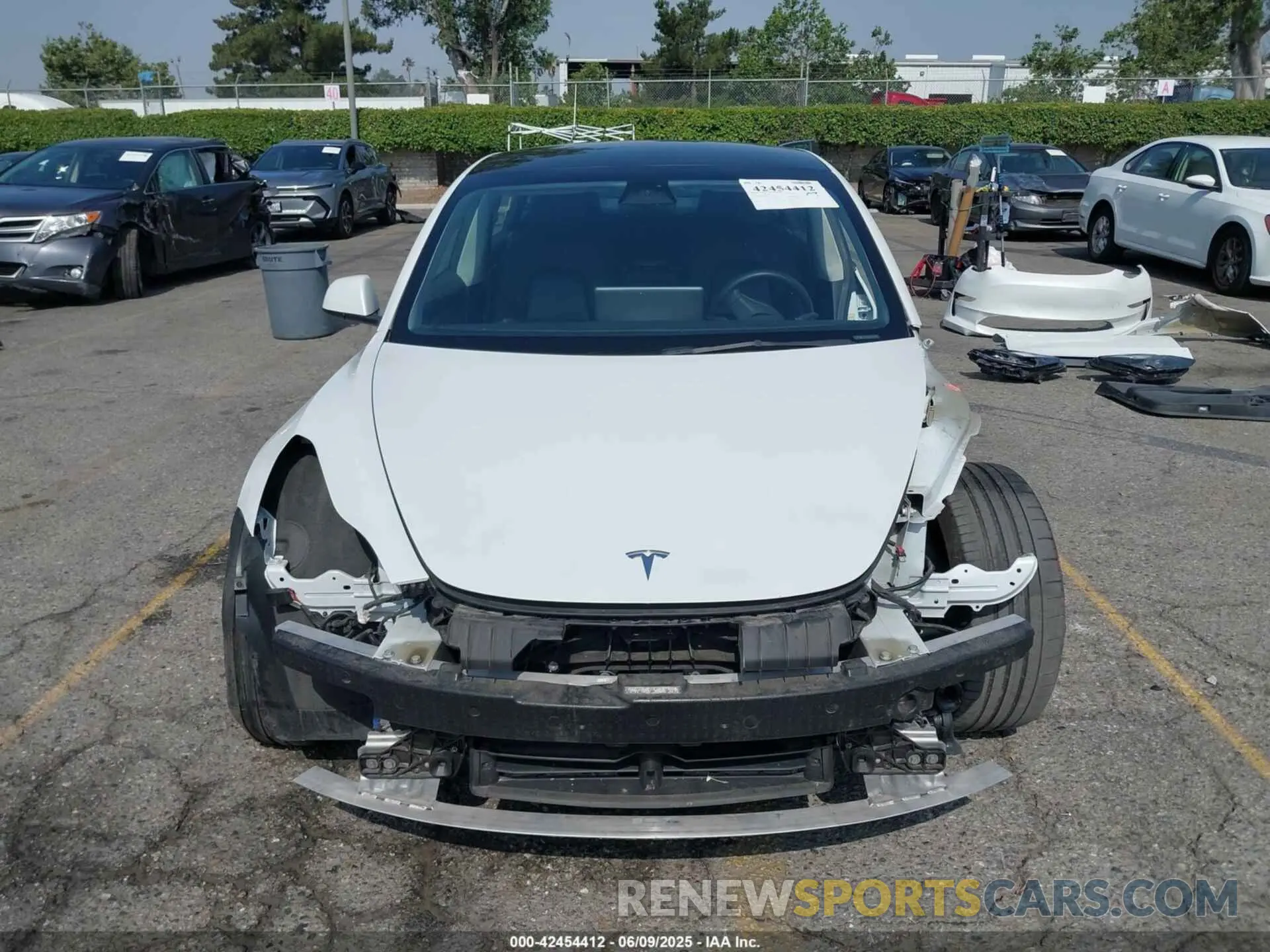 13 Photograph of a damaged car 5YJ3E1EC8PF504525 TESLA MODEL 3 2023