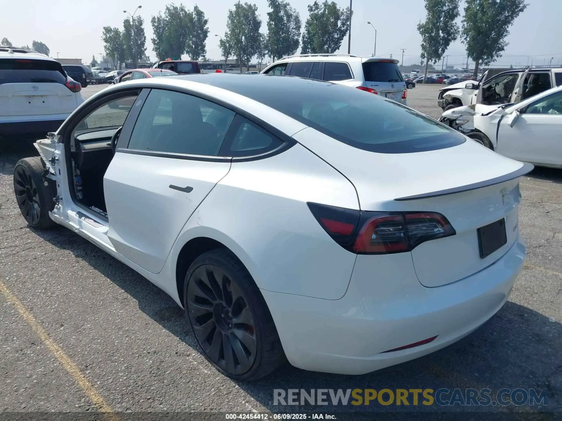 3 Photograph of a damaged car 5YJ3E1EC8PF504525 TESLA MODEL 3 2023