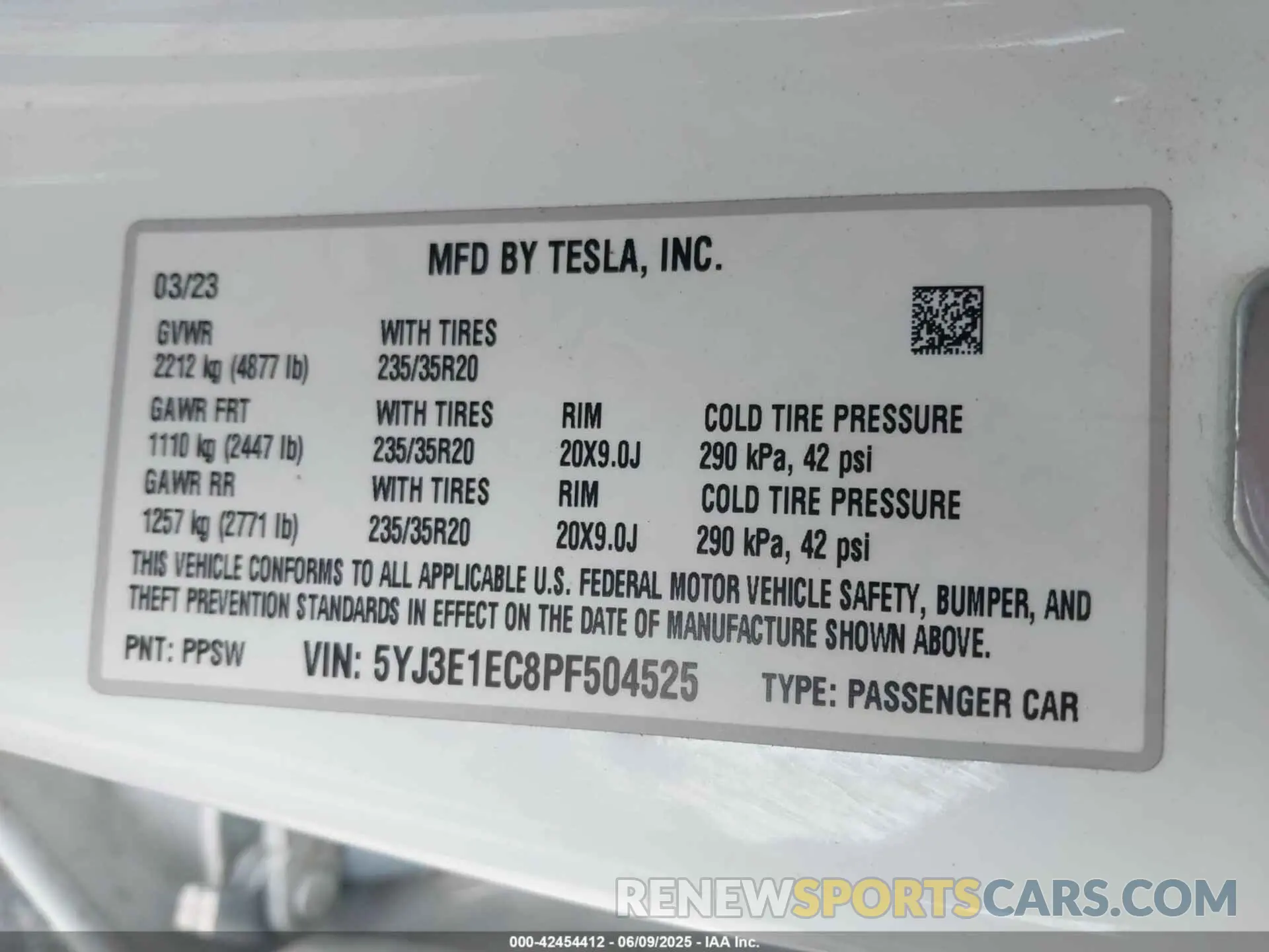 9 Photograph of a damaged car 5YJ3E1EC8PF504525 TESLA MODEL 3 2023