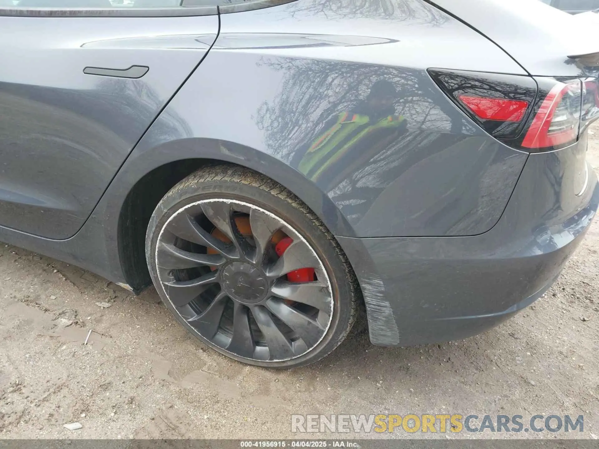 6 Photograph of a damaged car 5YJ3E1EC9PF407365 TESLA MODEL 3 2023