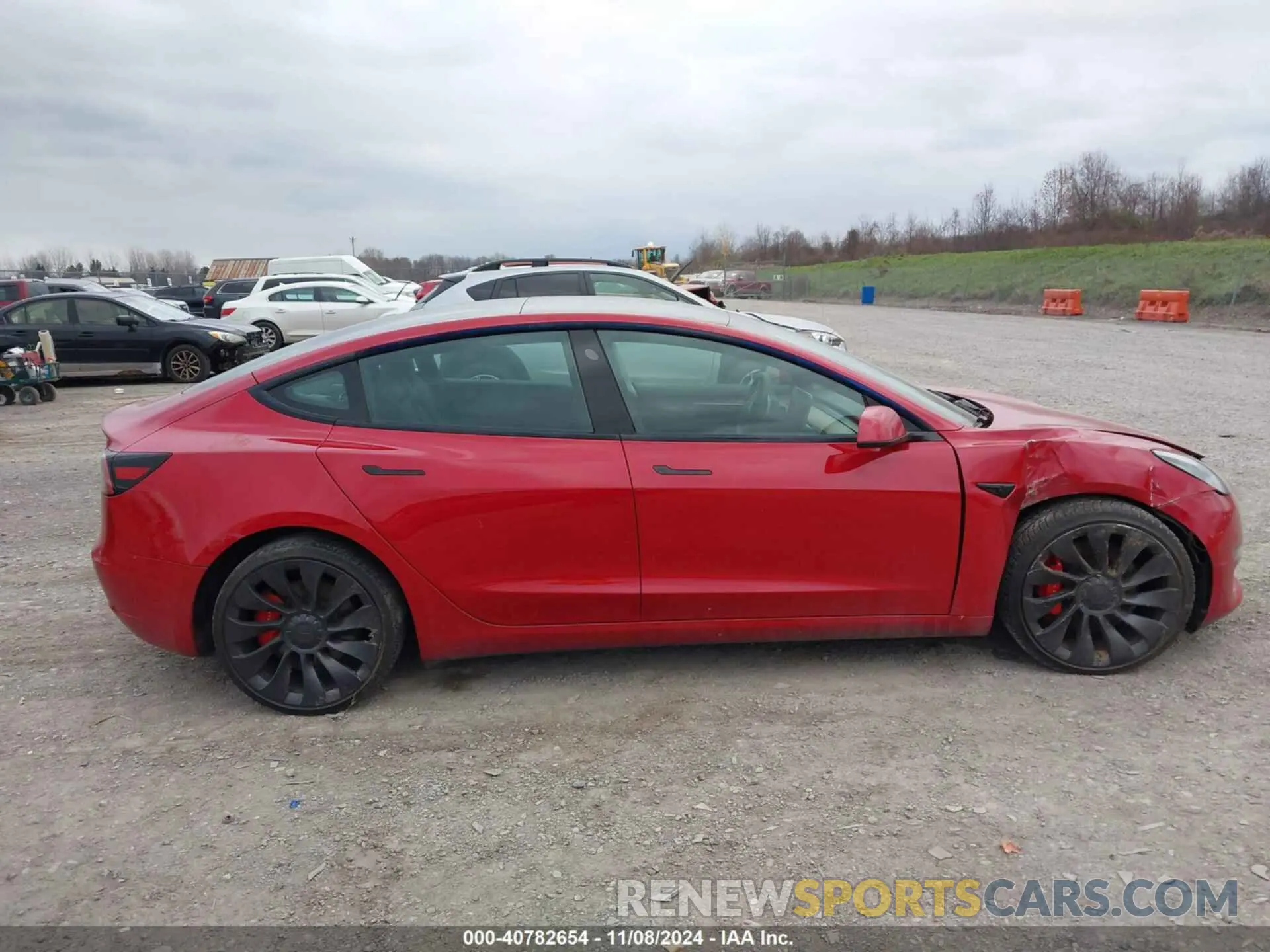14 Photograph of a damaged car 5YJ3E1EC9PF408466 TESLA MODEL 3 2023