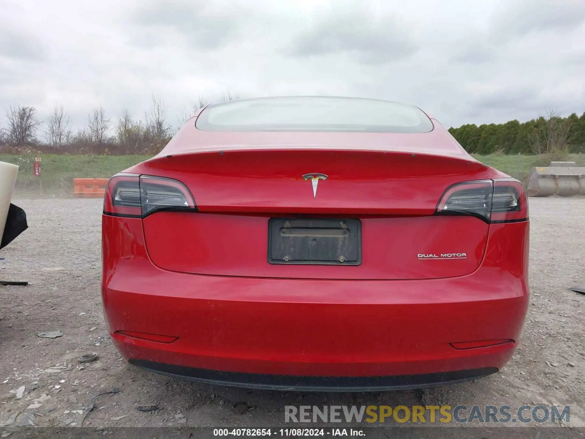 17 Photograph of a damaged car 5YJ3E1EC9PF408466 TESLA MODEL 3 2023