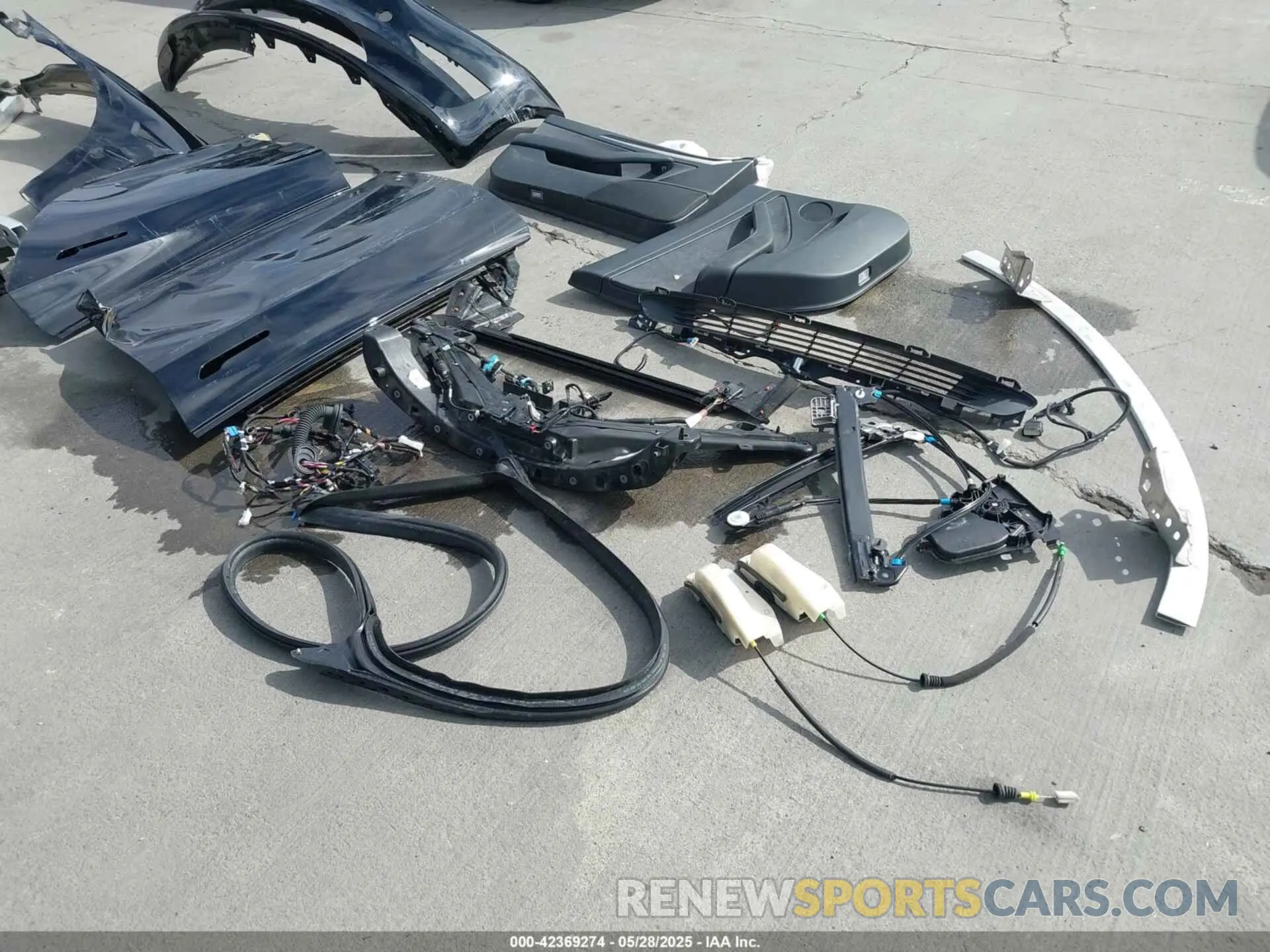 19 Photograph of a damaged car 5YJ3E1EC9PF508955 TESLA MODEL 3 2023