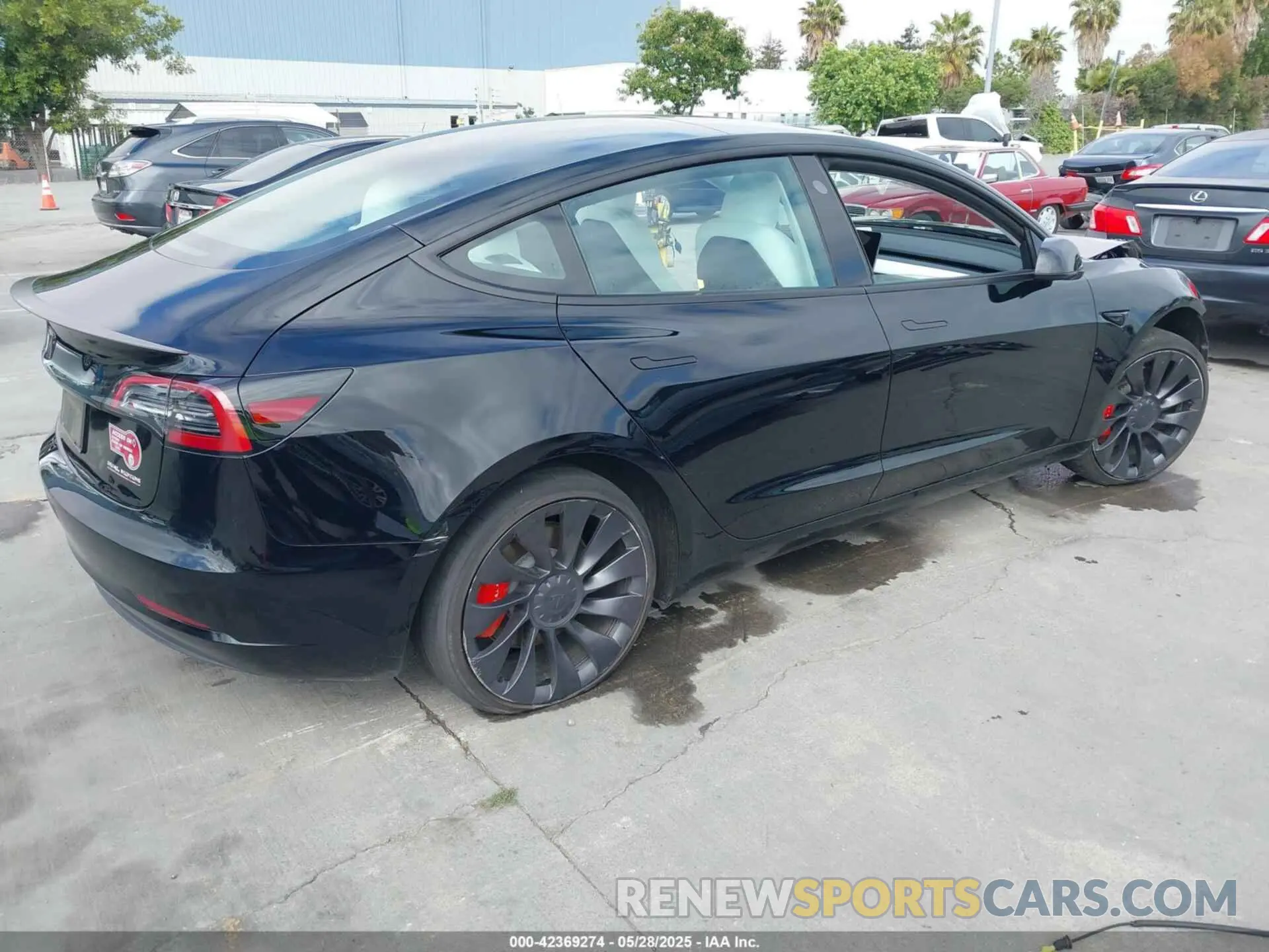 4 Photograph of a damaged car 5YJ3E1EC9PF508955 TESLA MODEL 3 2023