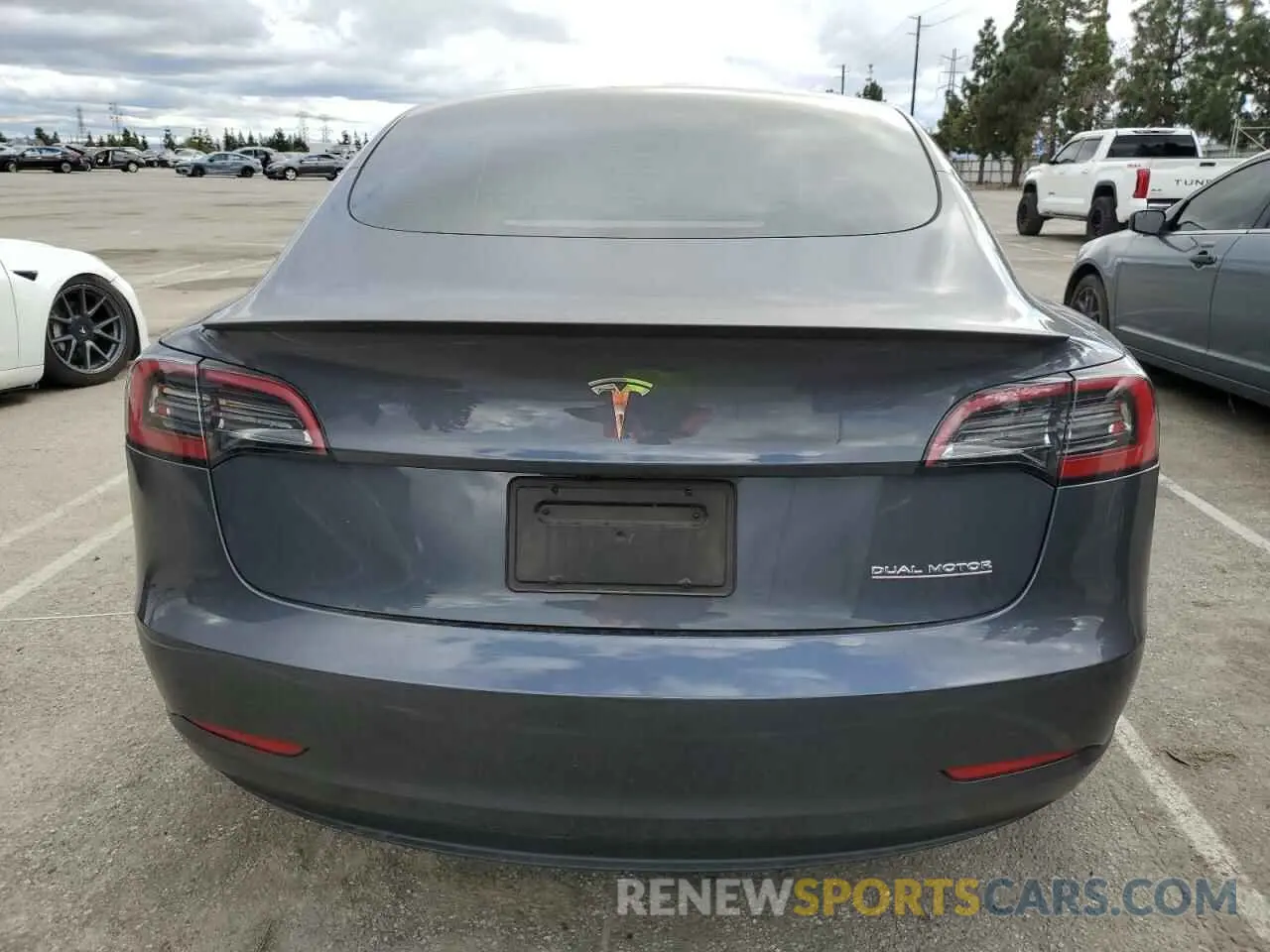 6 Photograph of a damaged car 5YJ3E1EC9PF633549 TESLA MODEL 3 2023