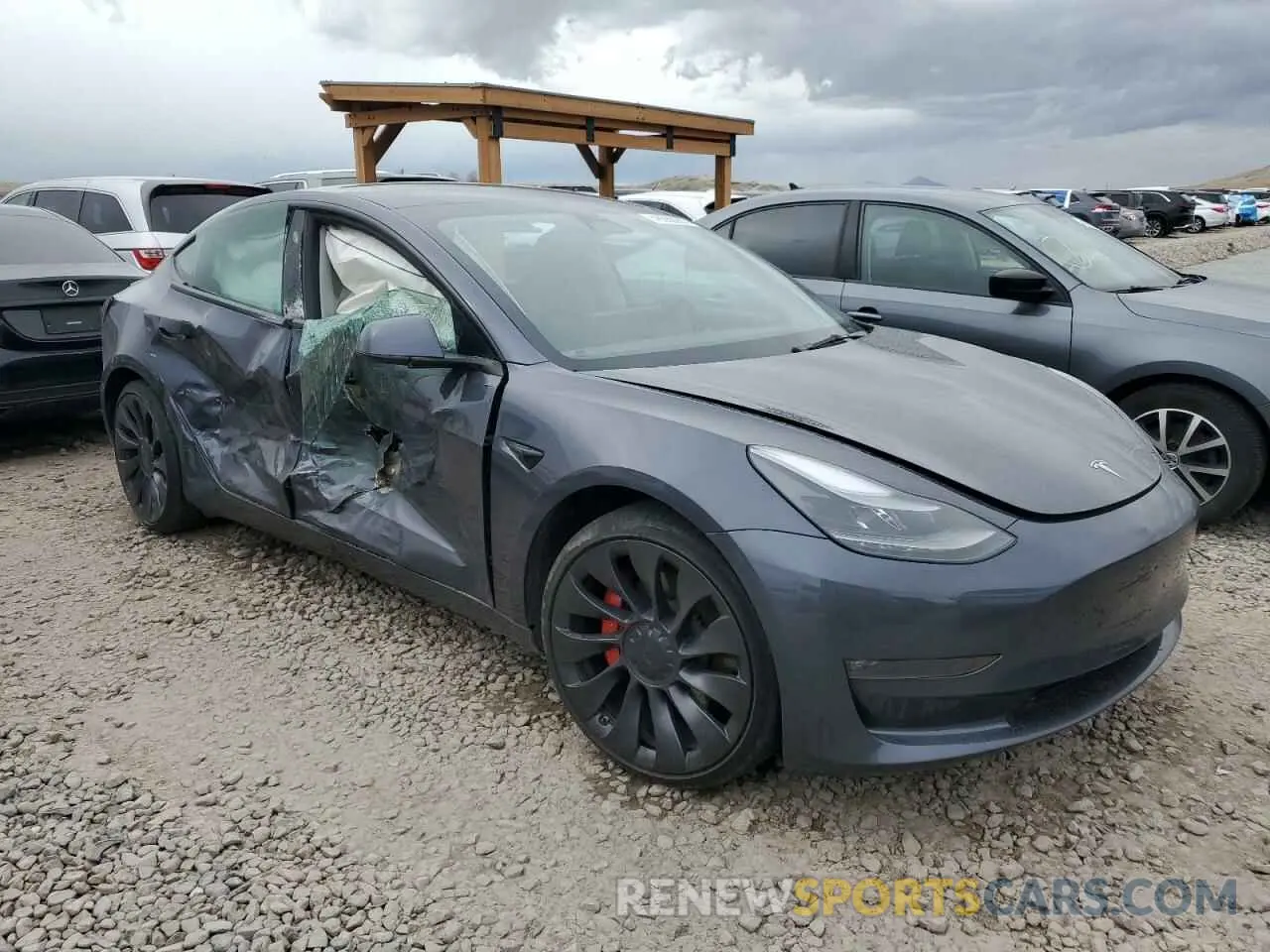 4 Photograph of a damaged car 5YJ3E1EC9PF673517 TESLA MODEL 3 2023