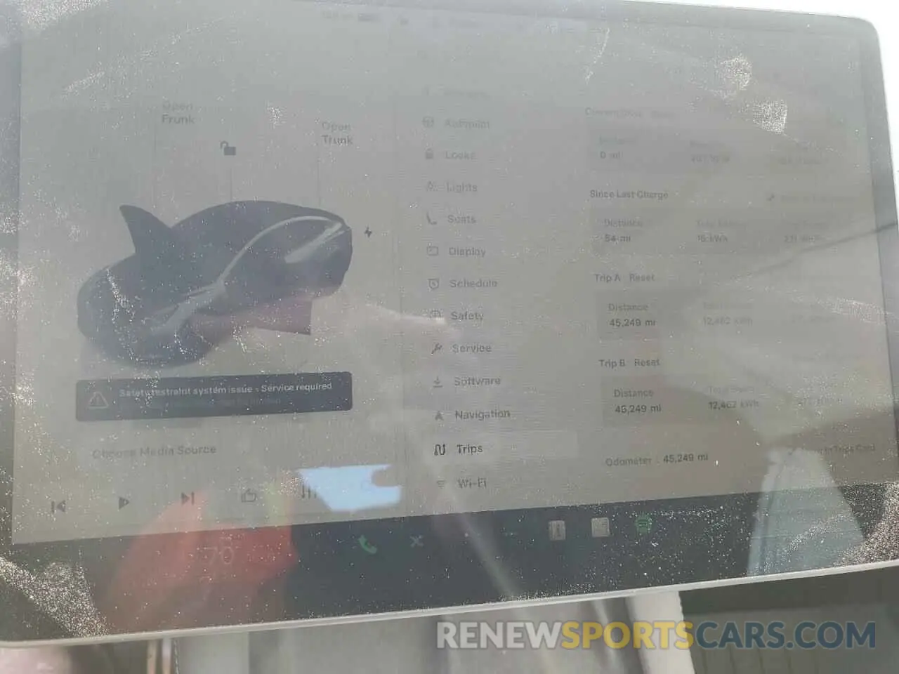 9 Photograph of a damaged car 5YJ3E1EC9PF673517 TESLA MODEL 3 2023
