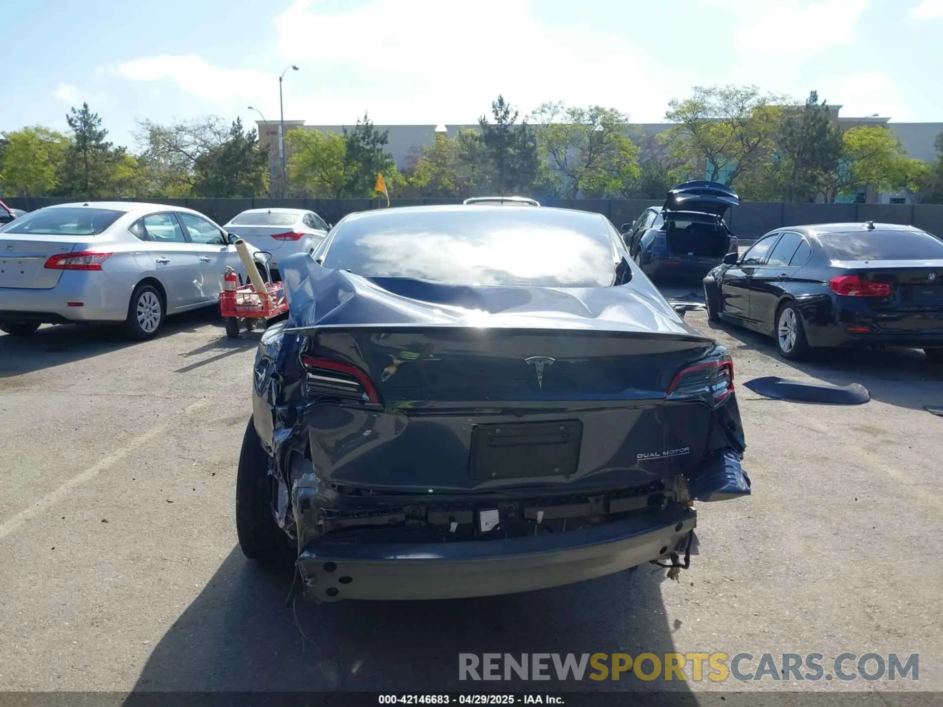 16 Photograph of a damaged car 5YJ3E1ECXPF410212 TESLA MODEL 3 2023