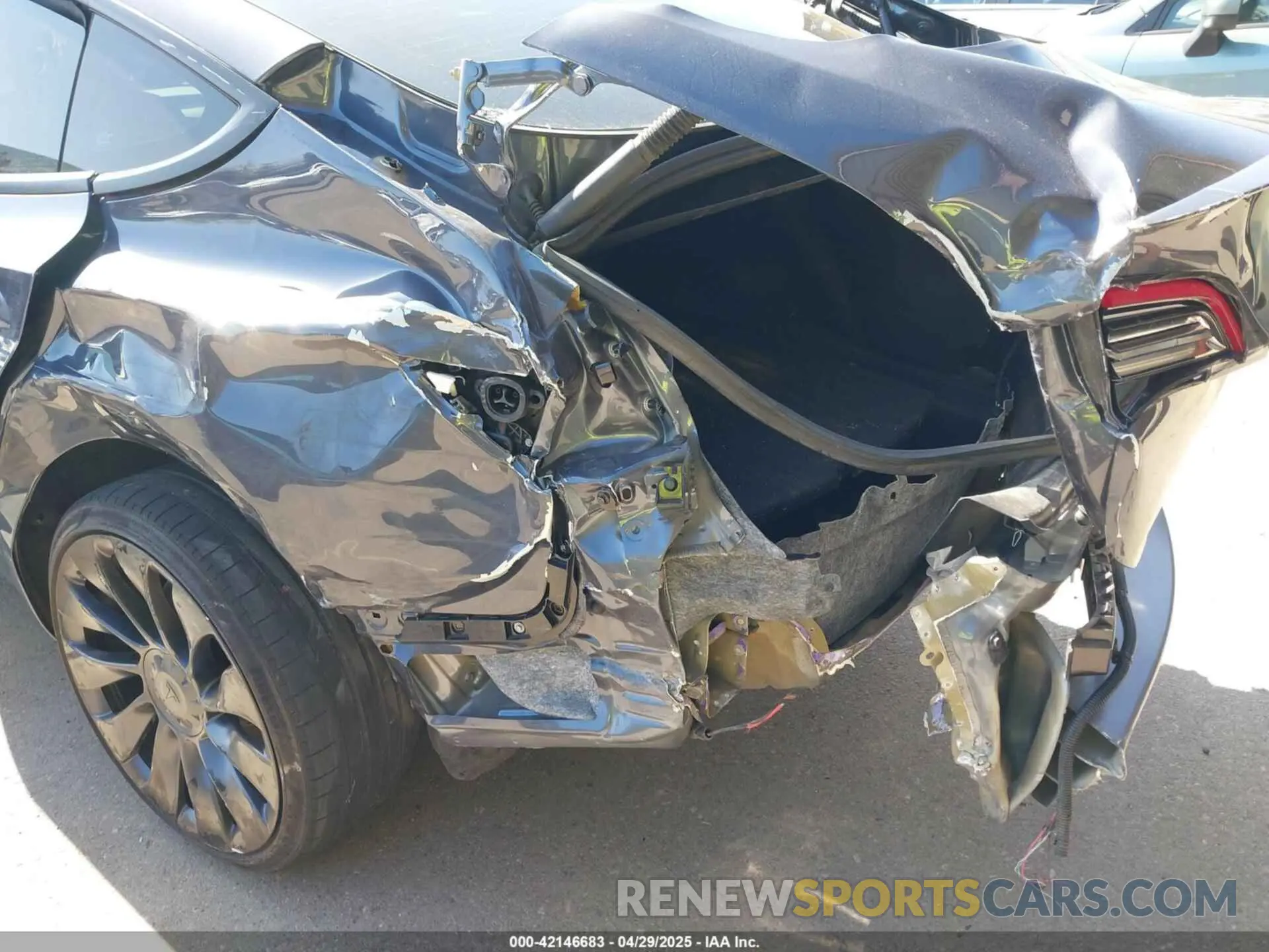6 Photograph of a damaged car 5YJ3E1ECXPF410212 TESLA MODEL 3 2023