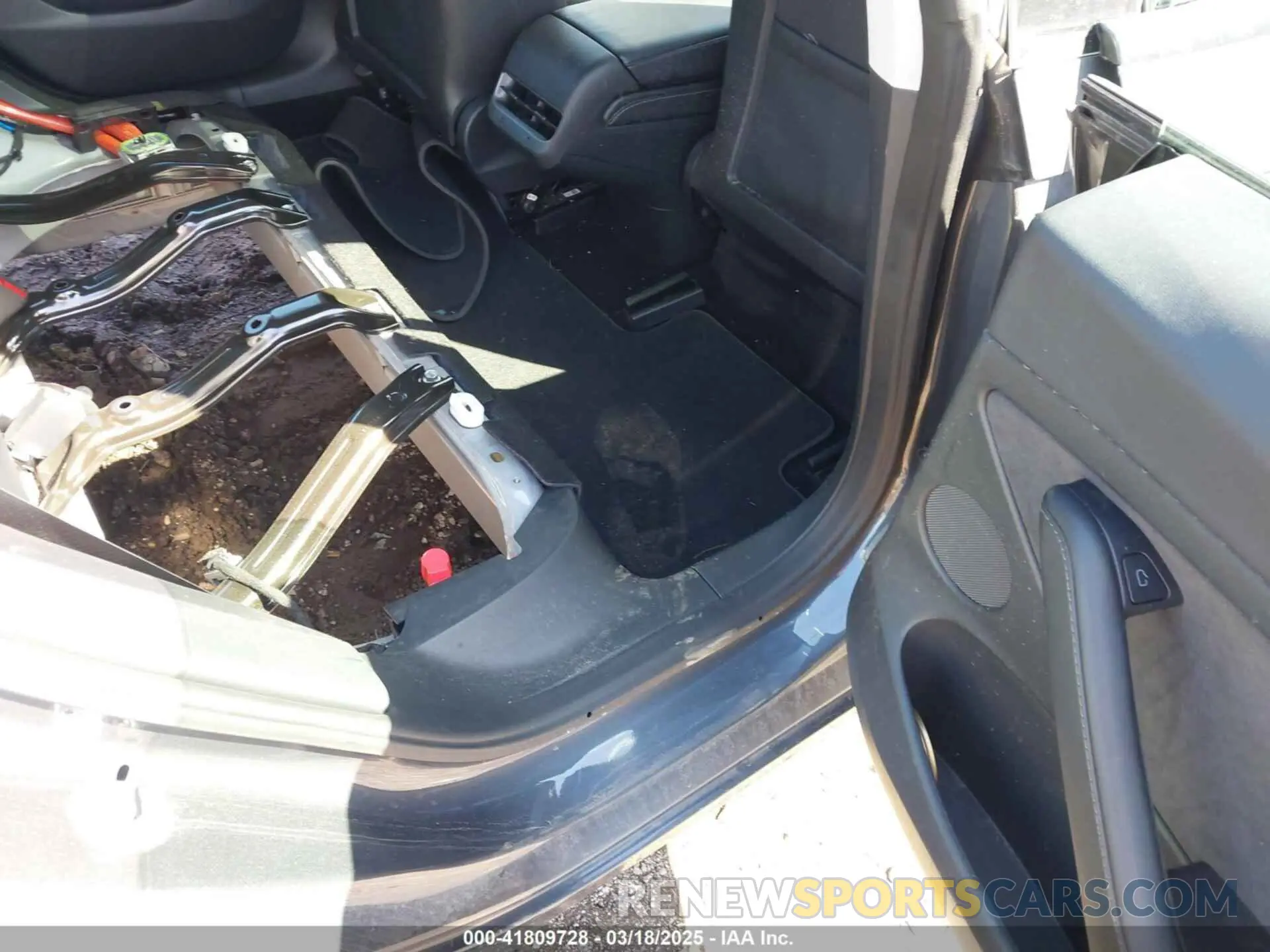 8 Photograph of a damaged car 5YJ3E1ECXPF462519 TESLA MODEL 3 2023