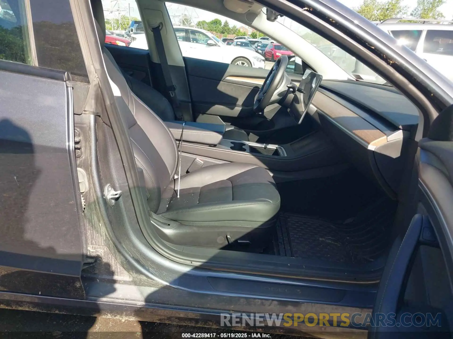 5 Photograph of a damaged car 5YJ3E1ECXPF482320 TESLA MODEL 3 2023