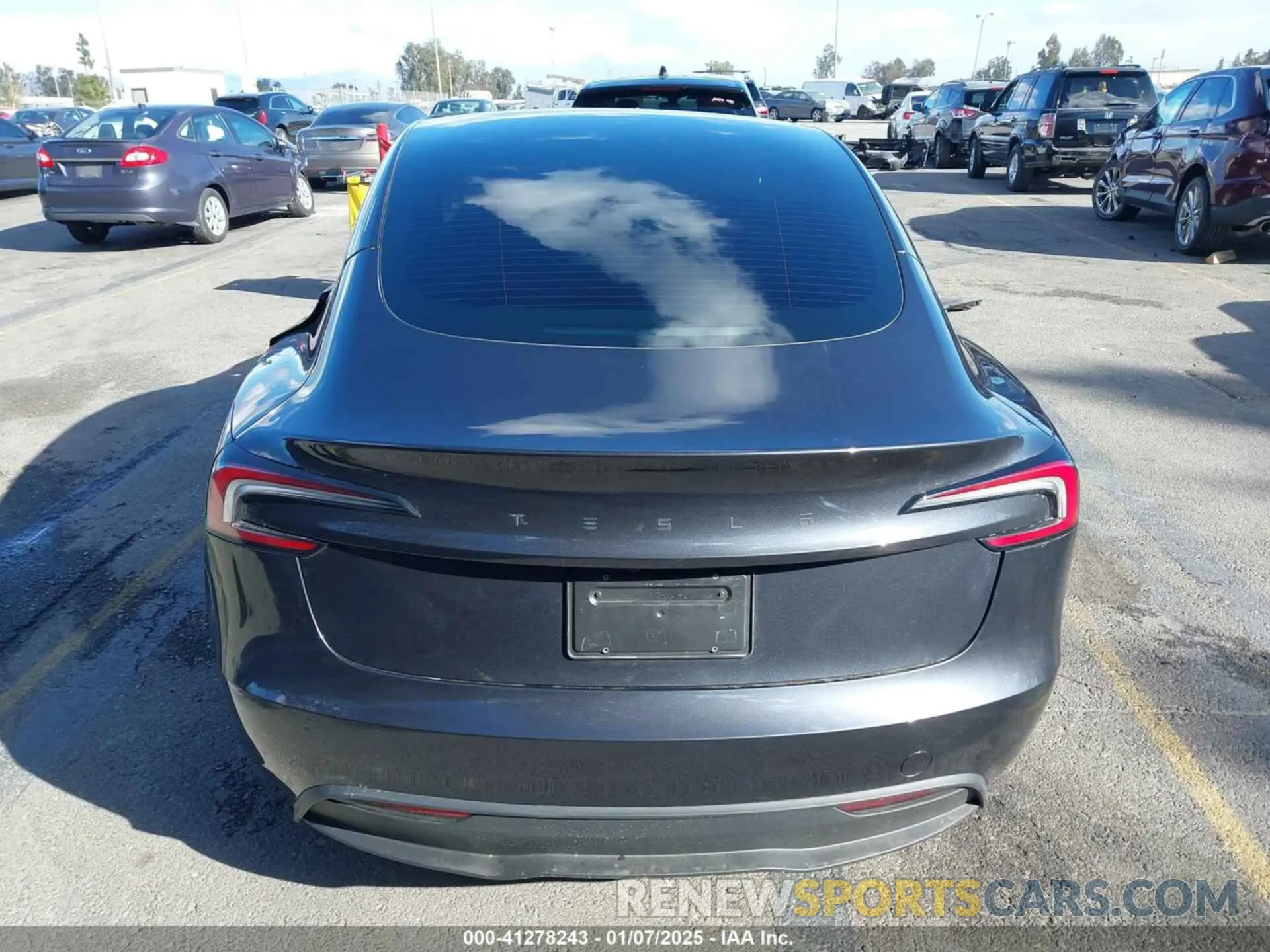 16 Photograph of a damaged car 5YJ3E1EA0RF718703 TESLA MODEL 3 2024