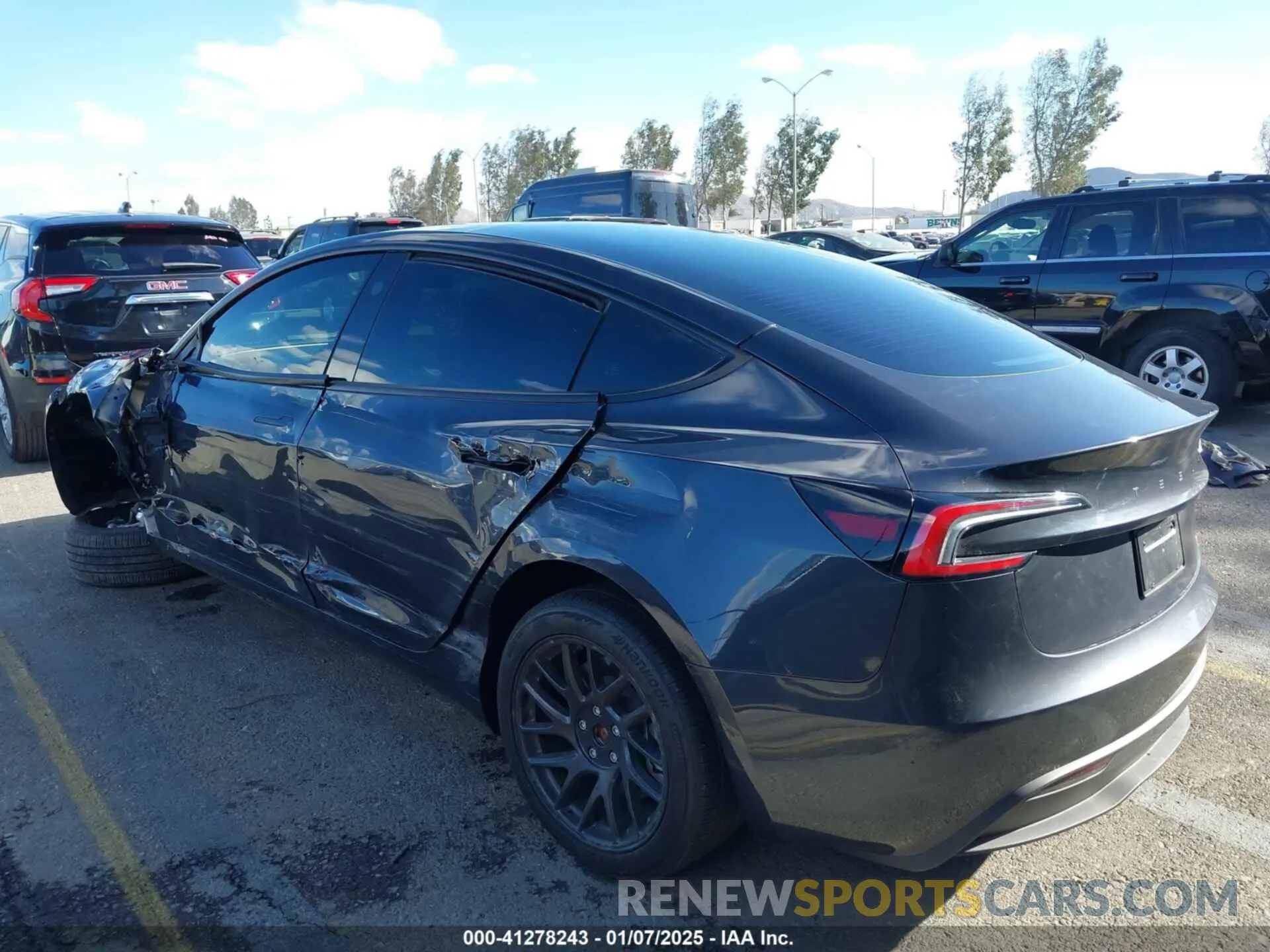3 Photograph of a damaged car 5YJ3E1EA0RF718703 TESLA MODEL 3 2024