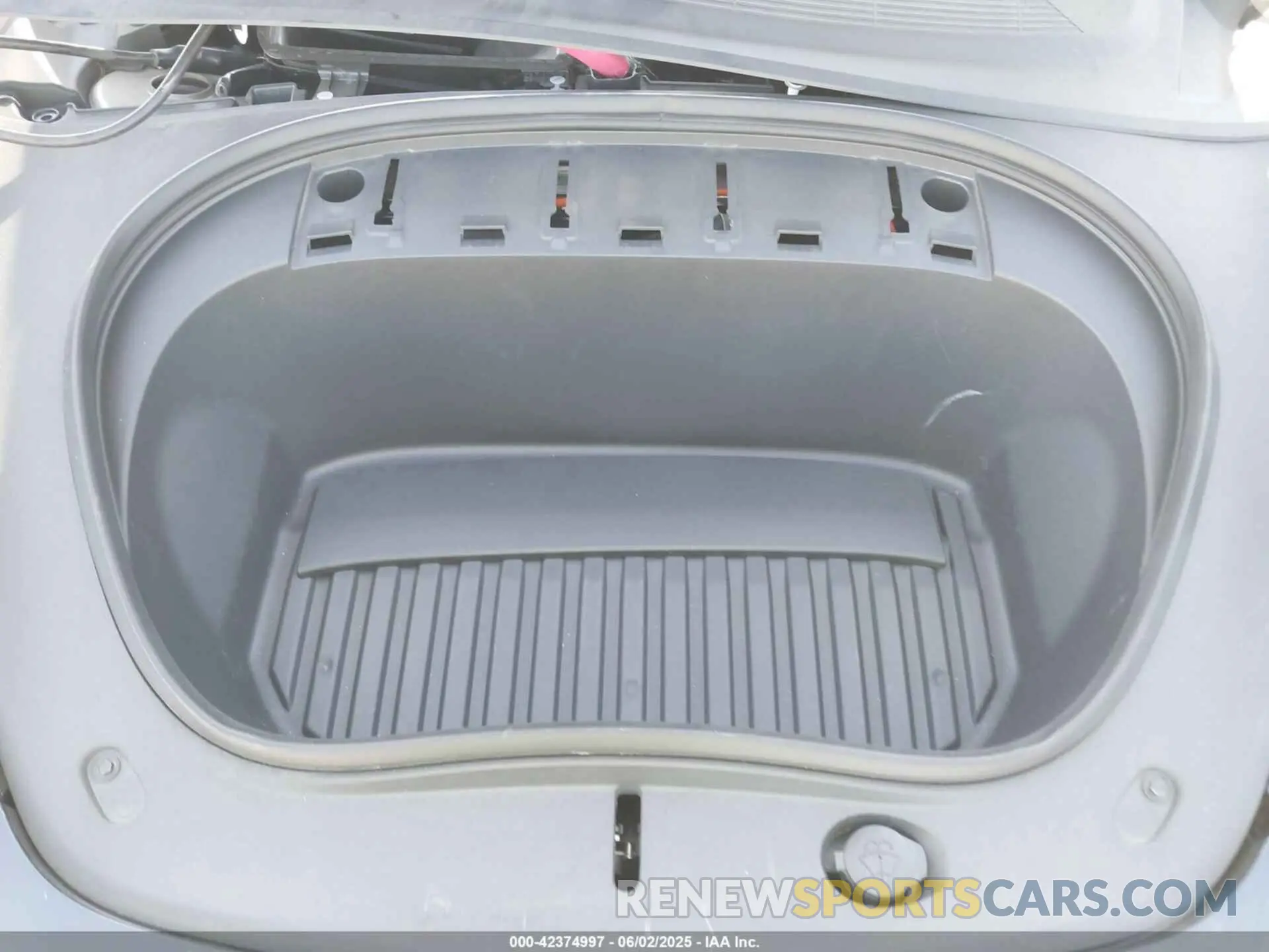 10 Photograph of a damaged car 5YJ3E1EA0RF721469 TESLA MODEL 3 2024